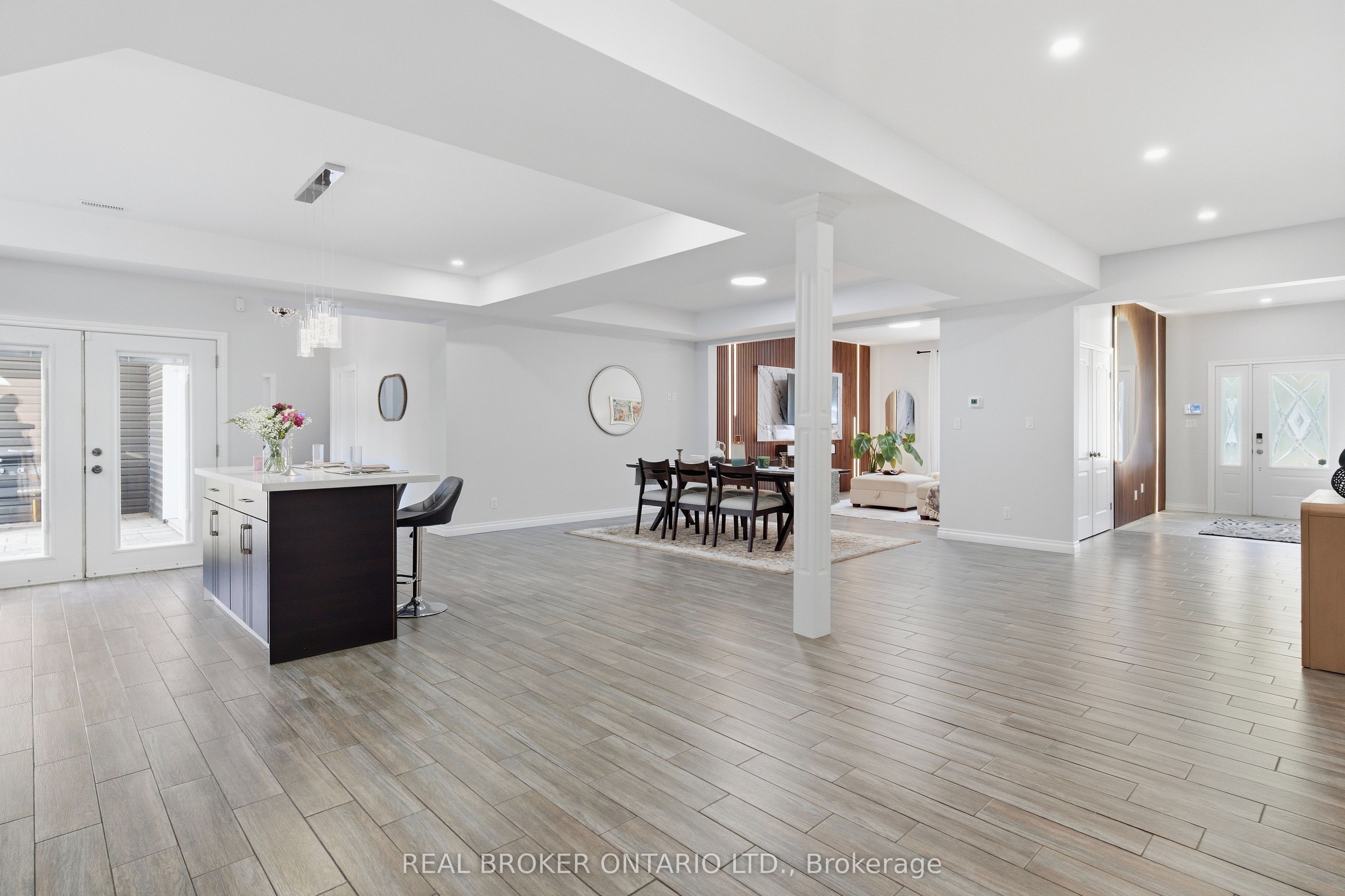 5381 Desmarais Road Property Photo 26