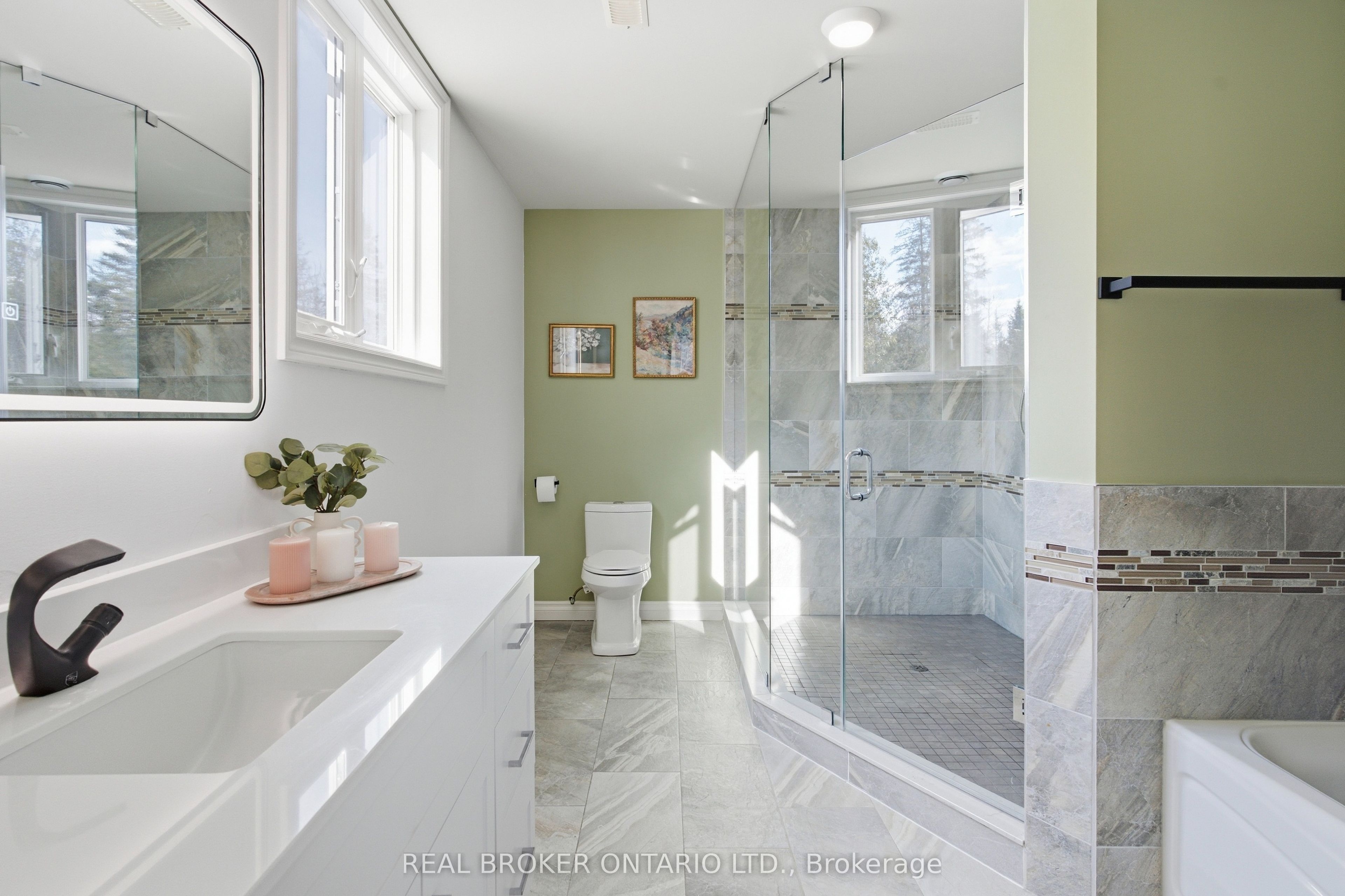 5381 Desmarais Road Property Photo 28