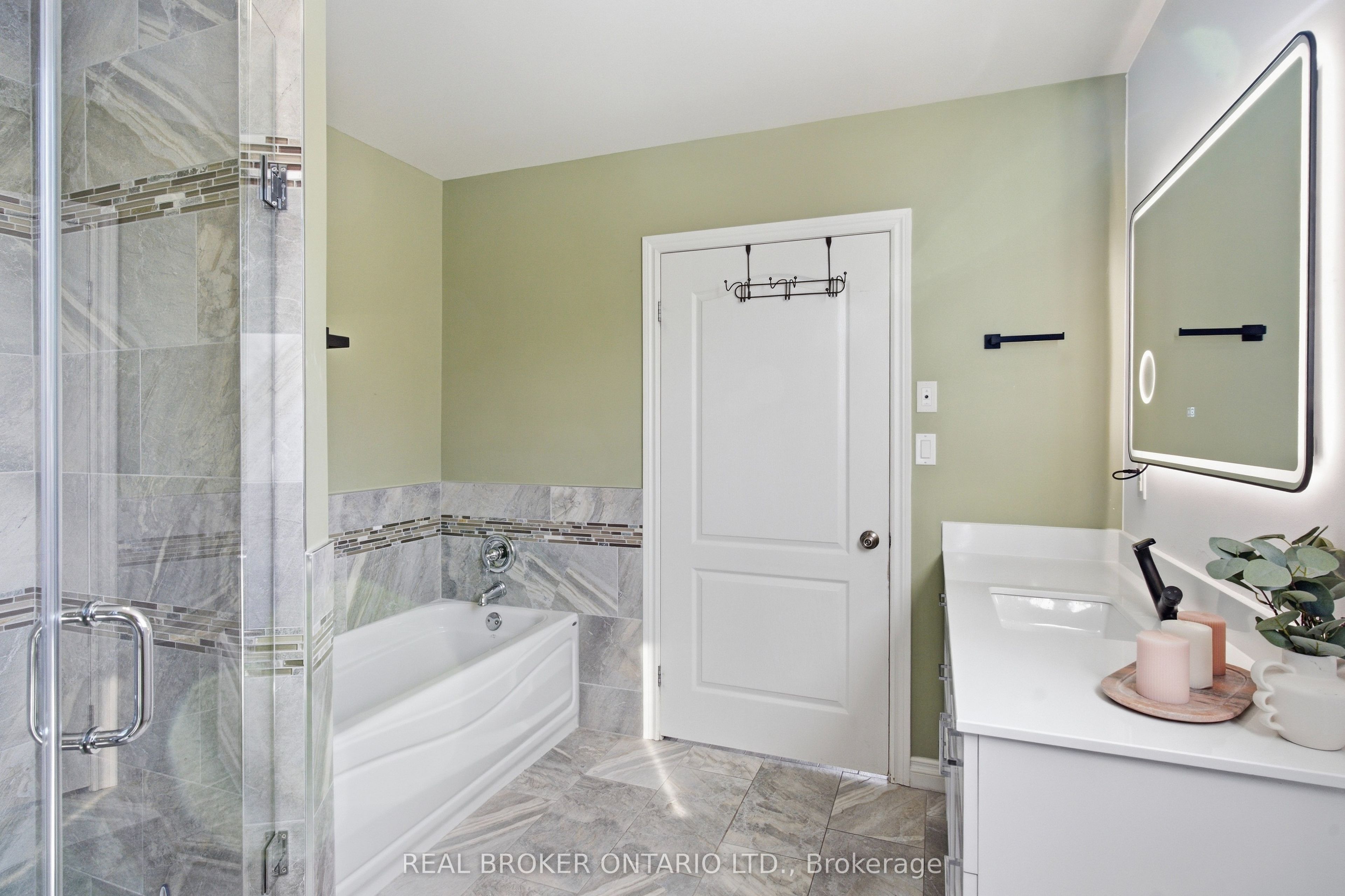 5381 Desmarais Road Property Photo 29
