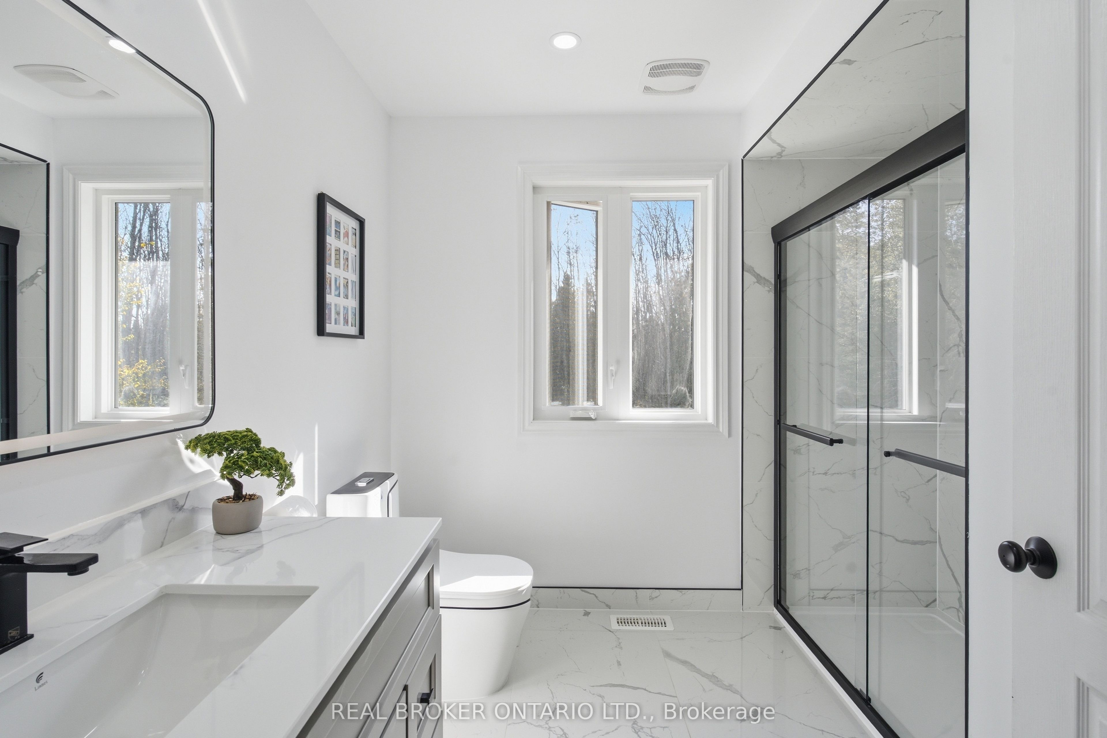 5381 Desmarais Road Property Photo 31