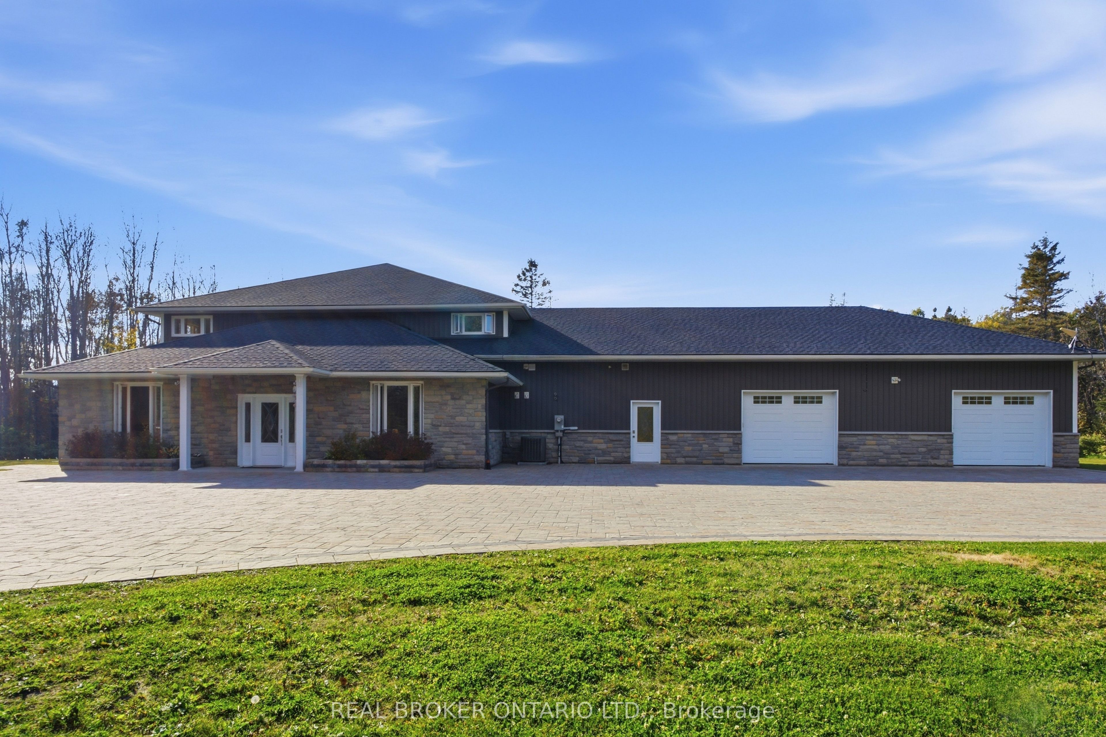 5381 Desmarais Road Property Photo 43