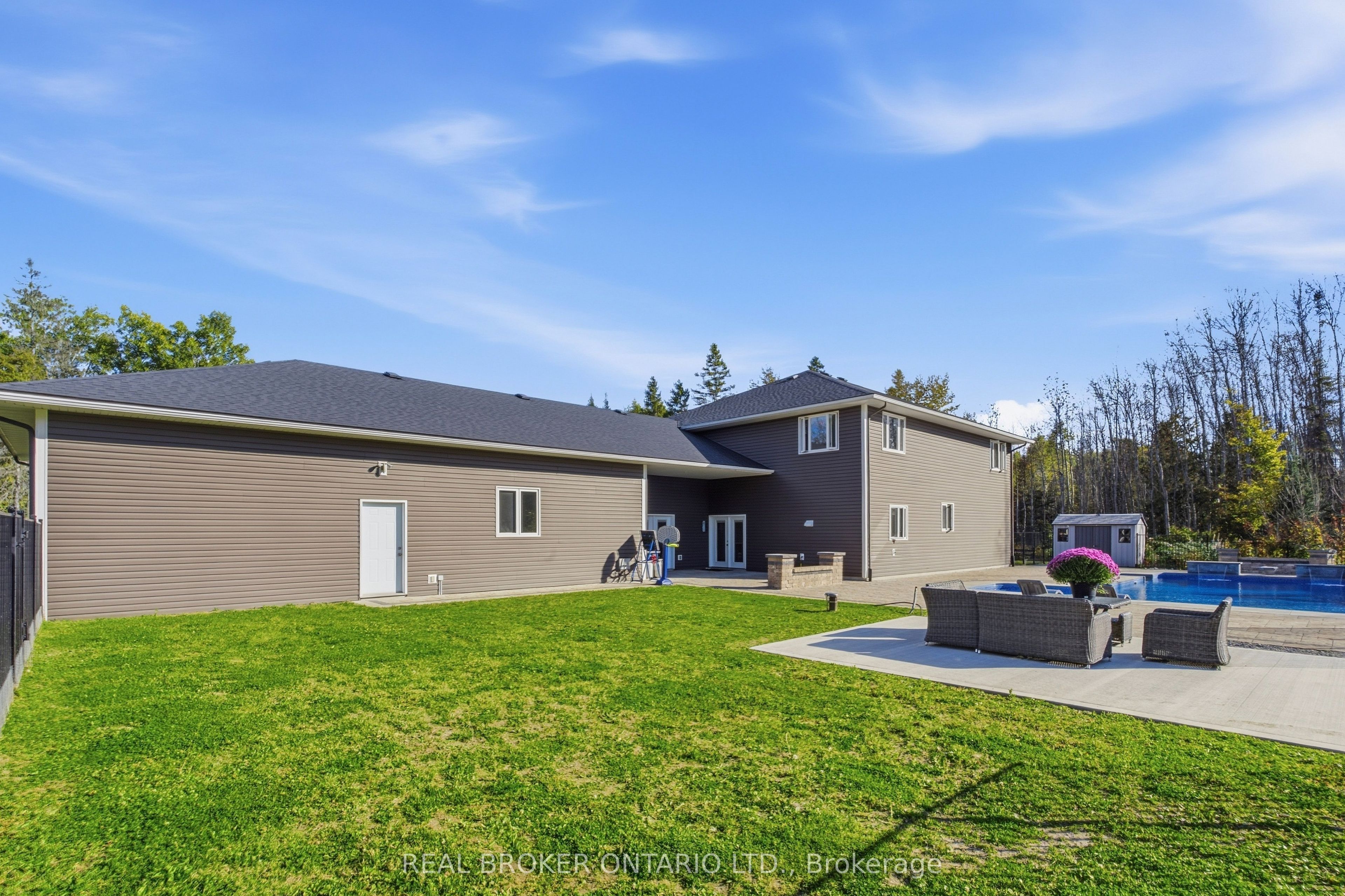 5381 Desmarais Road Property Photo 44