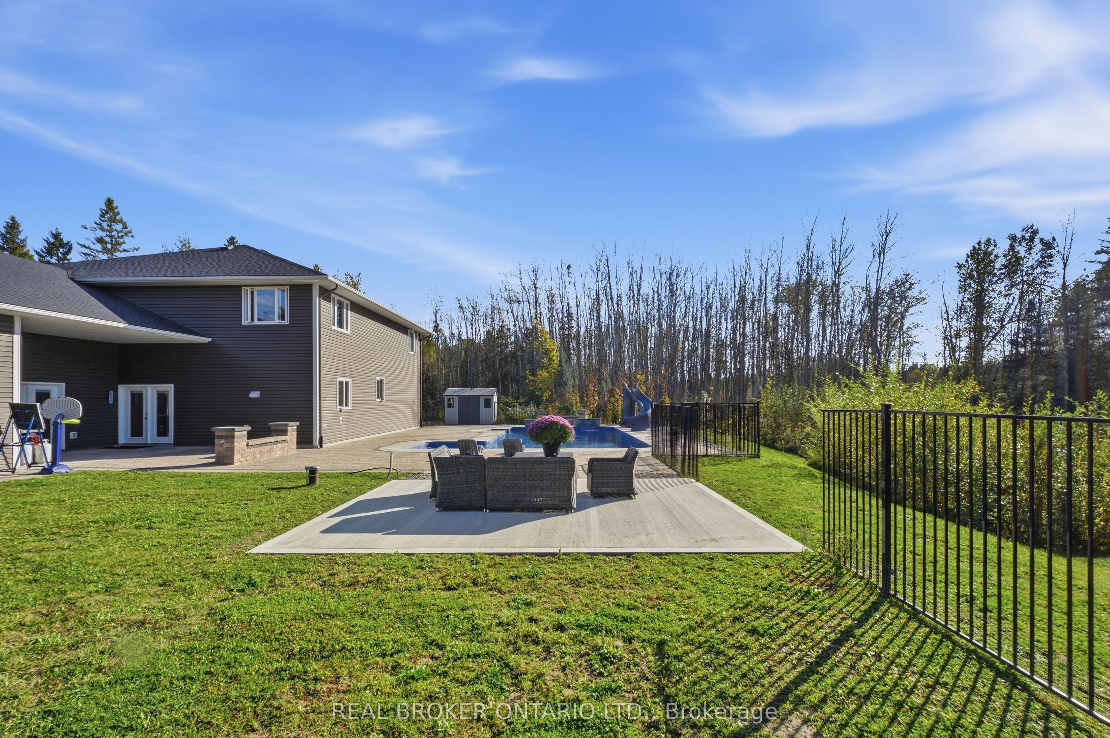 5381 Desmarais Road Property Photo 45
