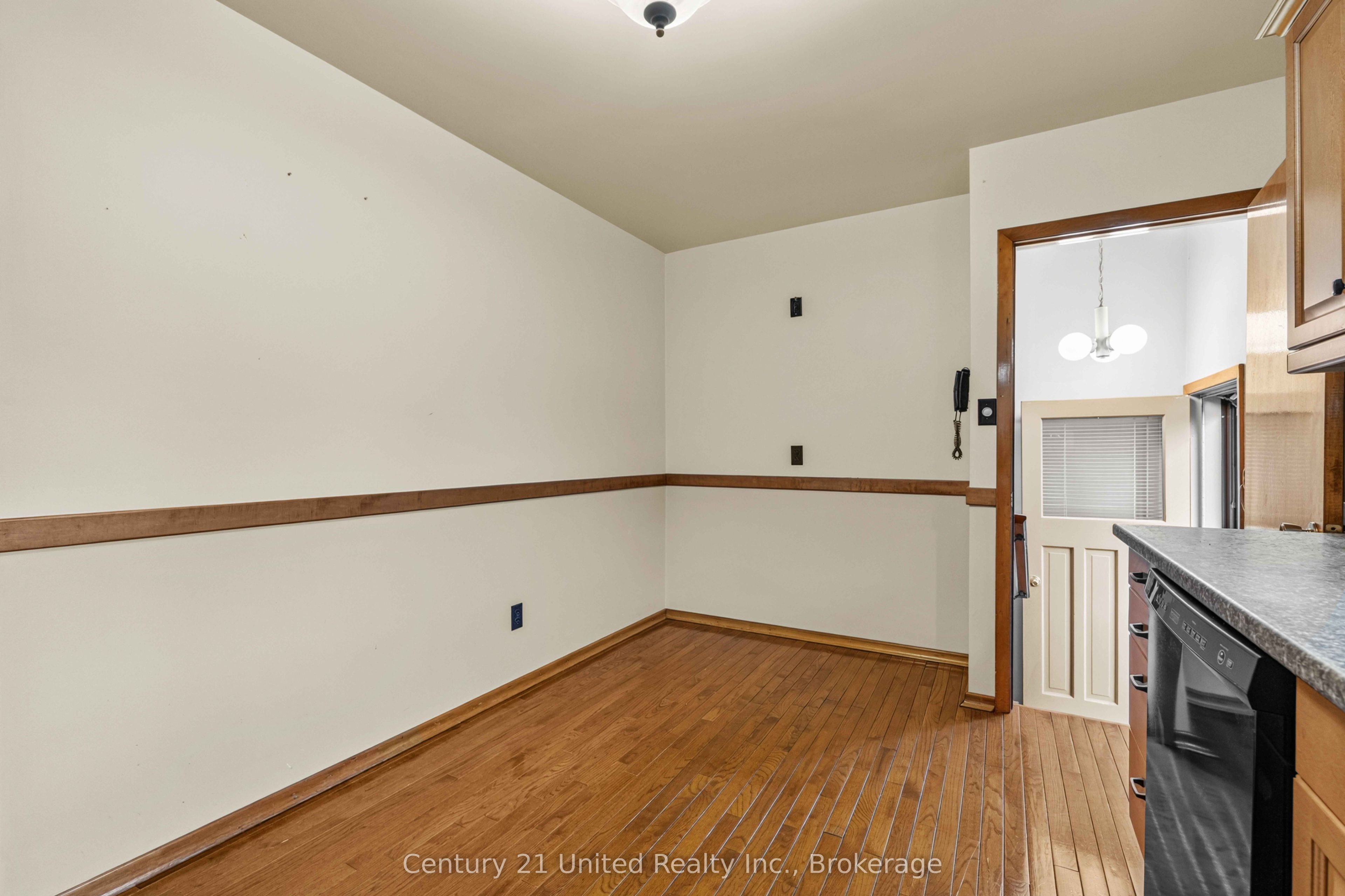 1175 Edmison Drive Property Photo 10