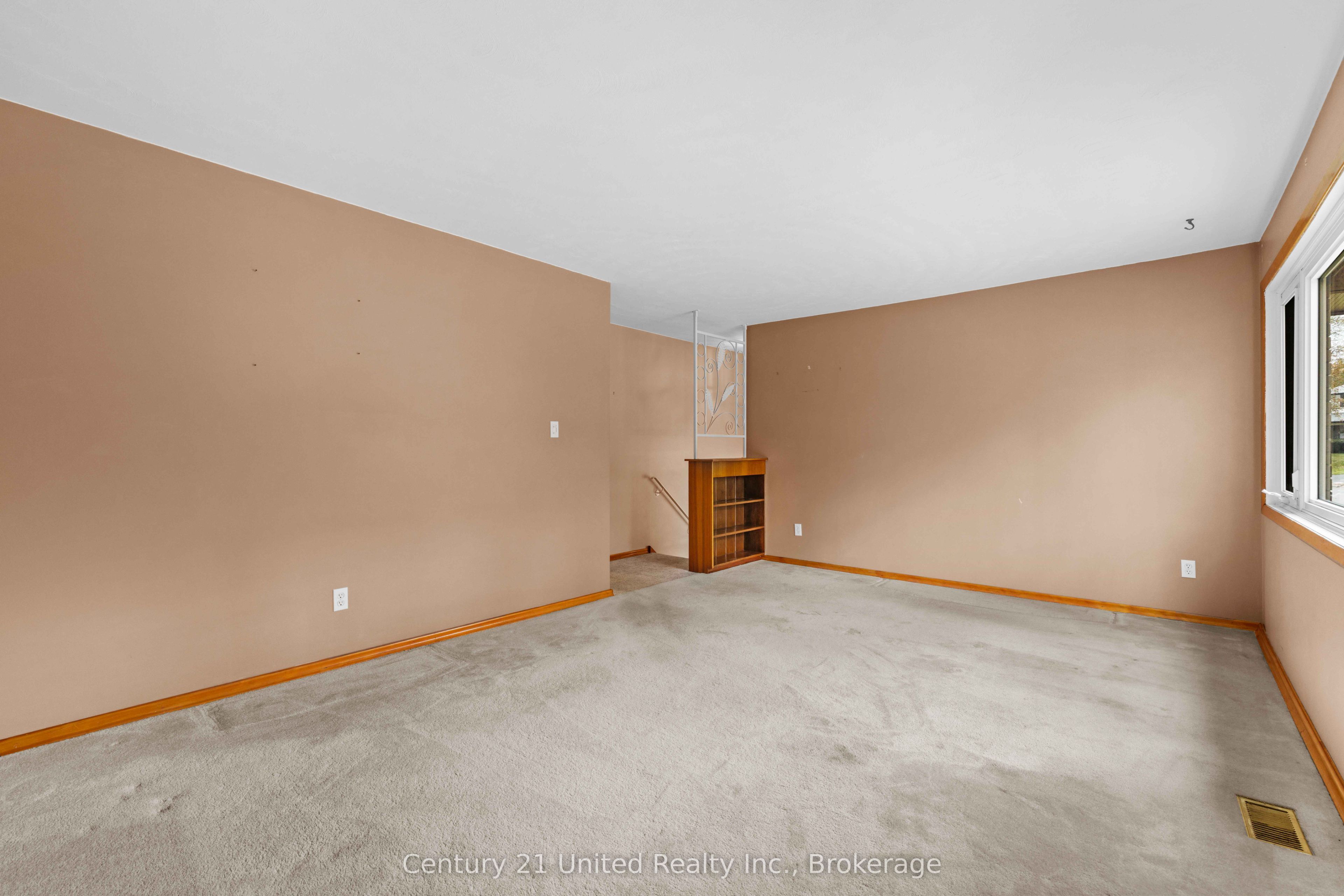 1175 Edmison Drive Property Photo 14