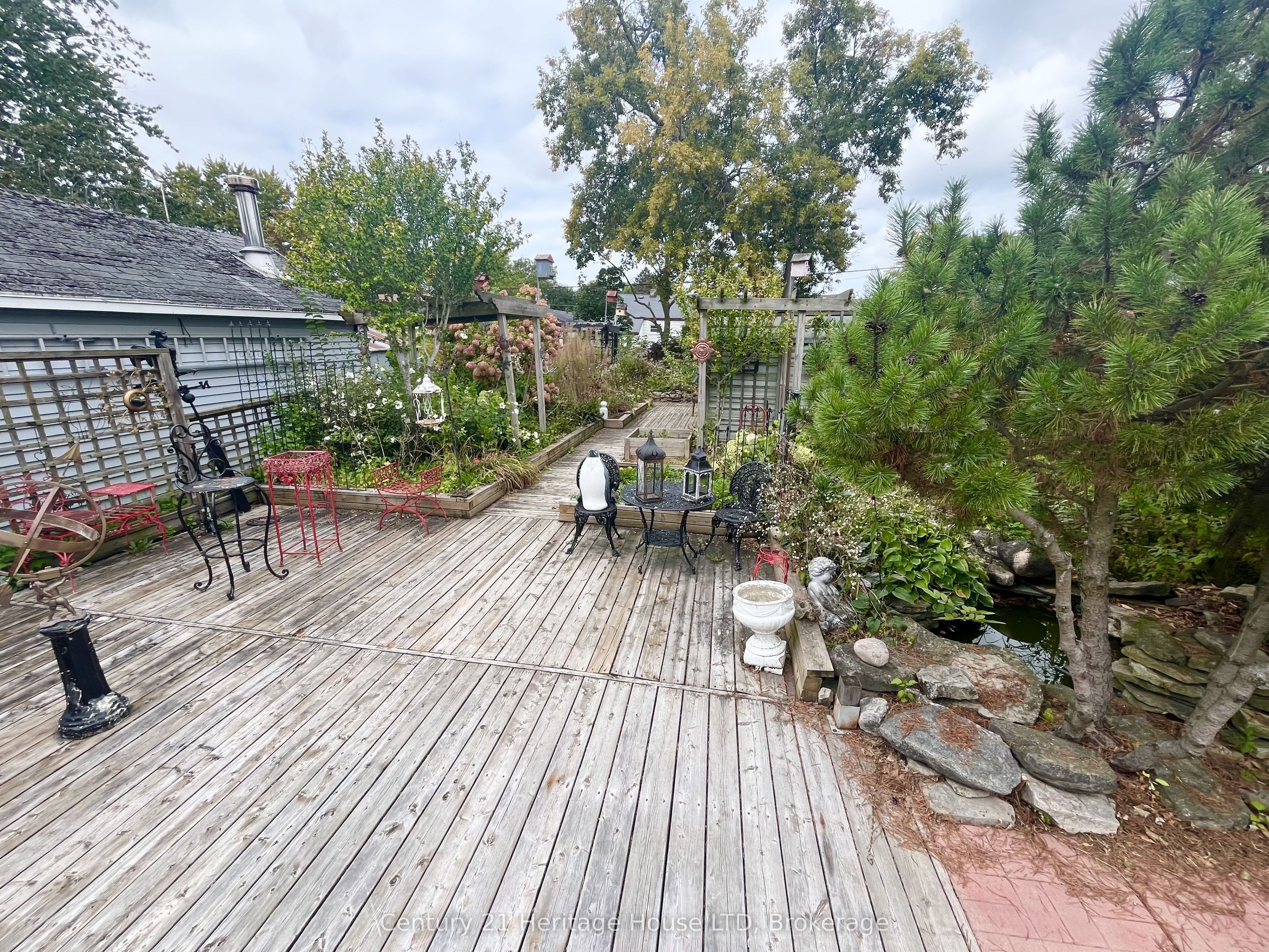 84 Rykert Street Property Photo 20