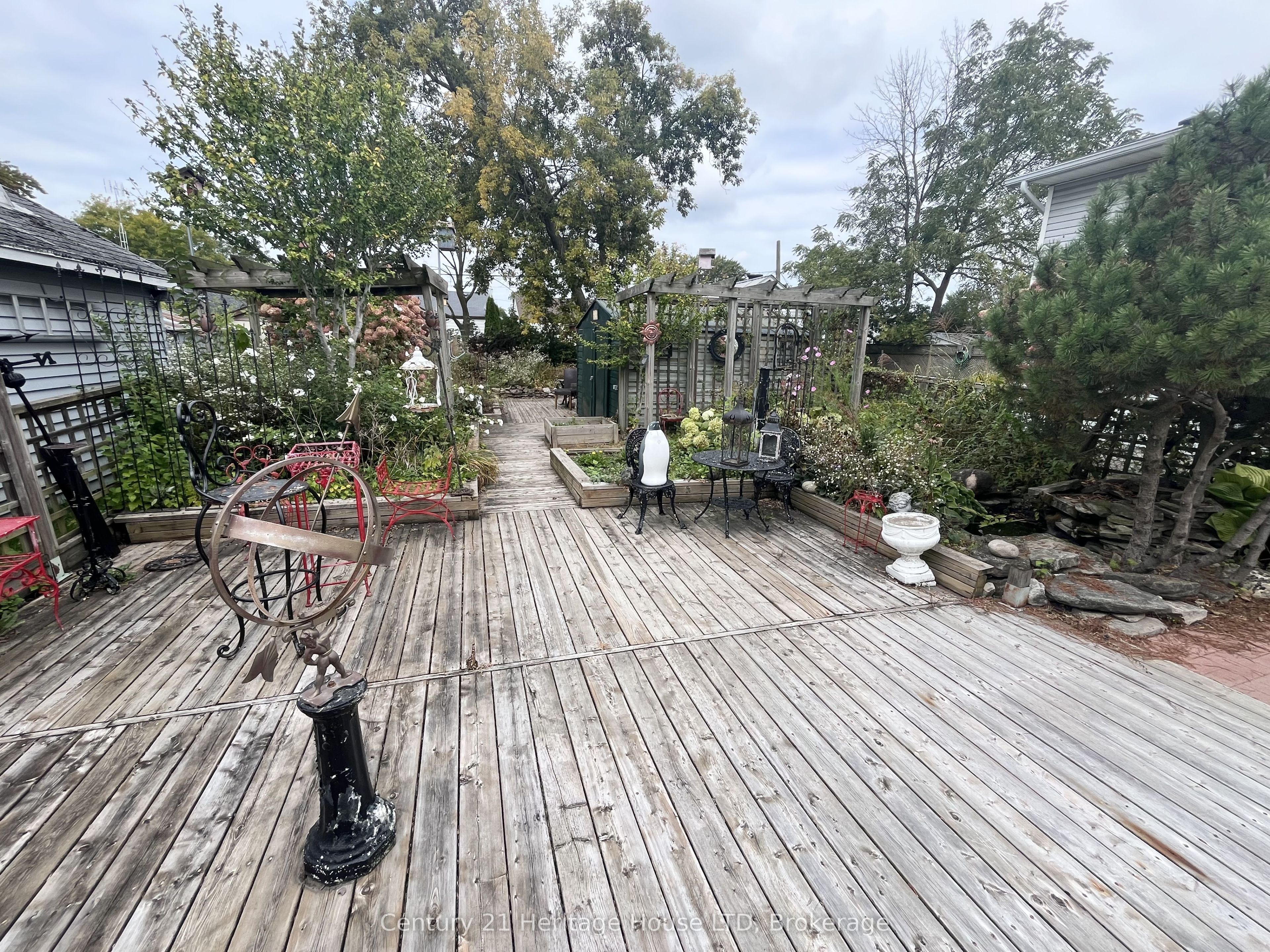 84 Rykert Street Property Photo 21