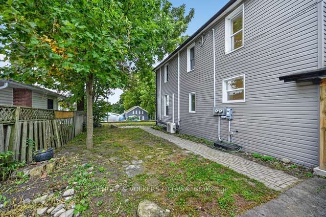 716 King Street W Property Photo 6