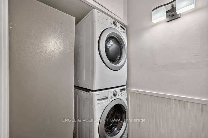 716 King Street W Property Photo 25