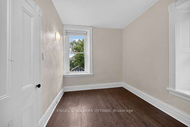 716 King Street W Property Photo 30