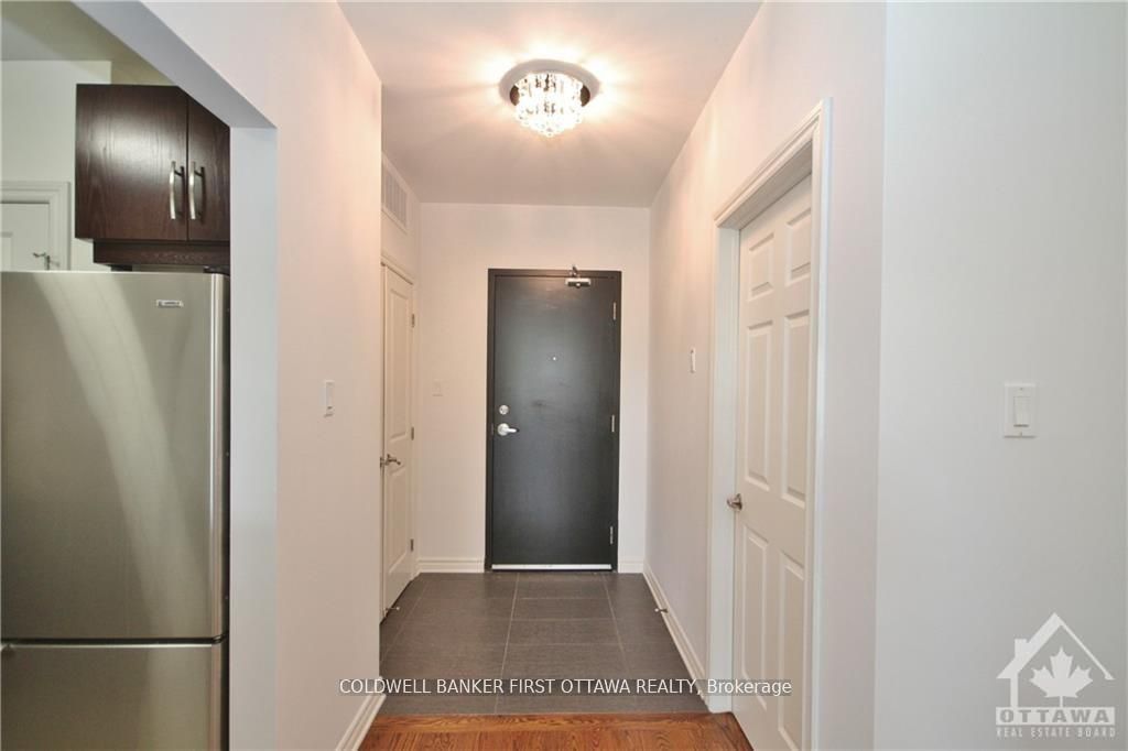 500 Claridge Drive 205 Property Photo 3