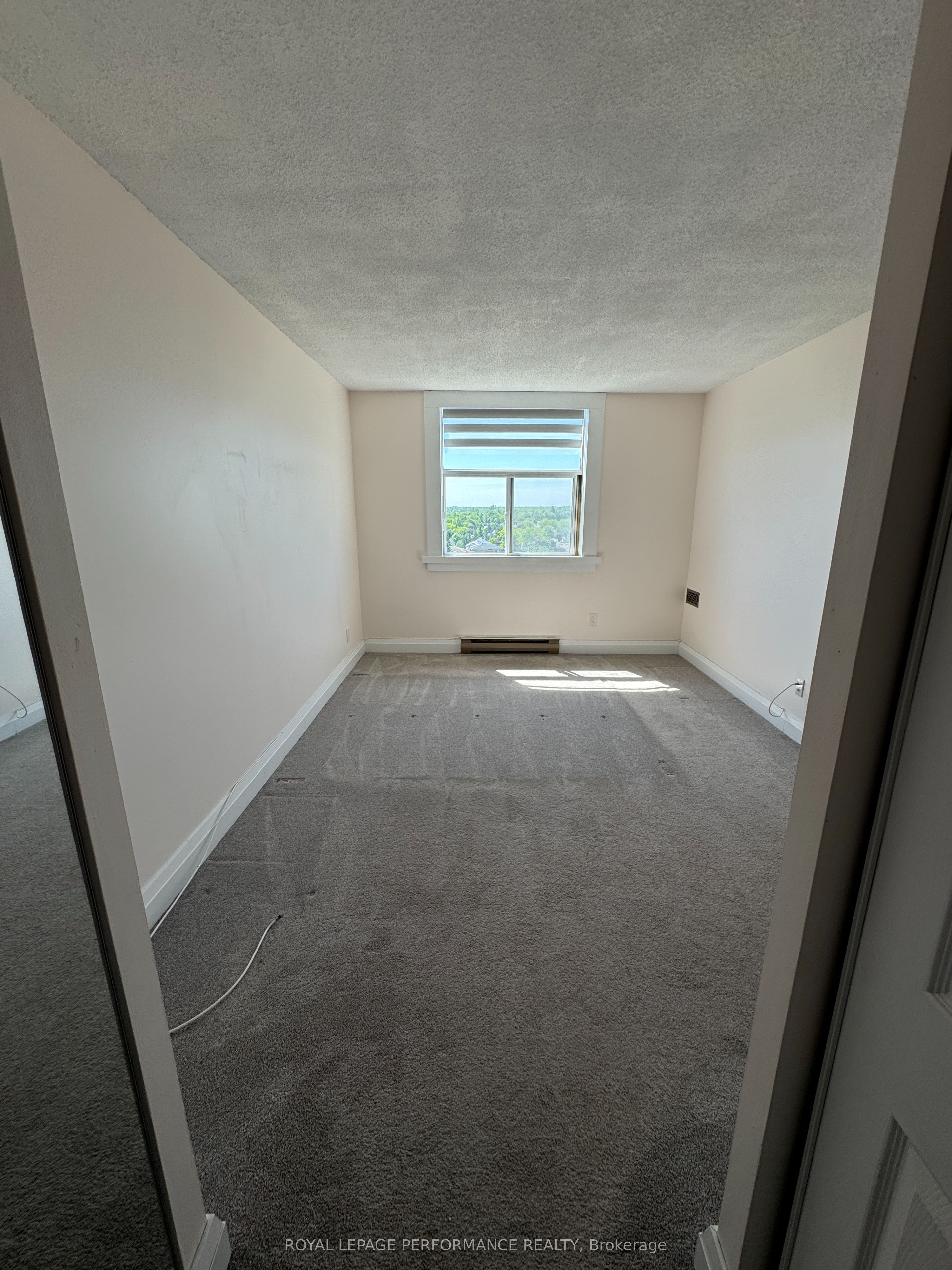 2760 Carousel Crescent 1209 Property Photo 13