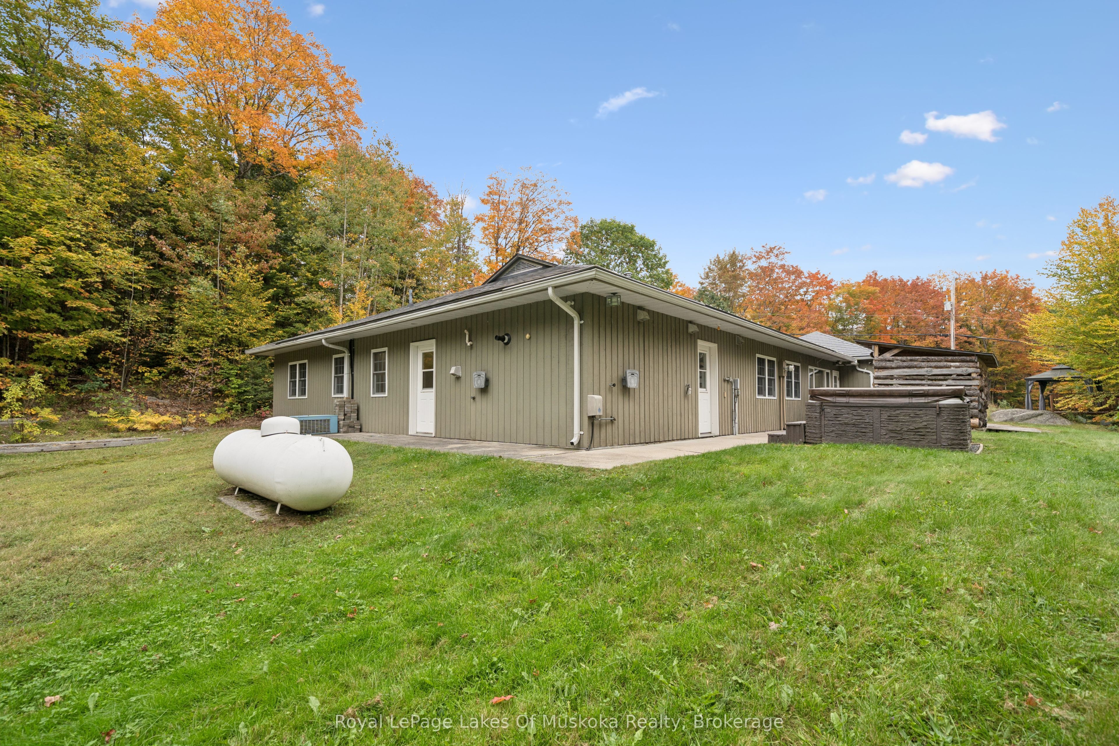 1181 Lone Pine Drive Property Photo 4
