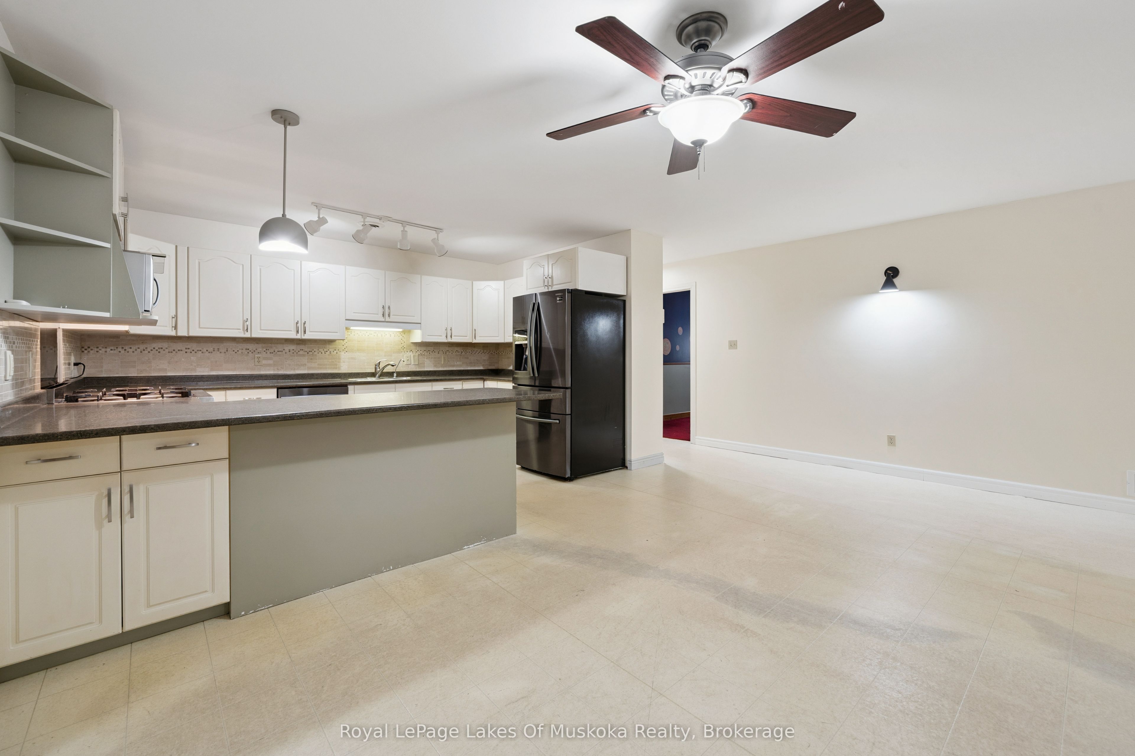1181 Lone Pine Drive Property Photo 9