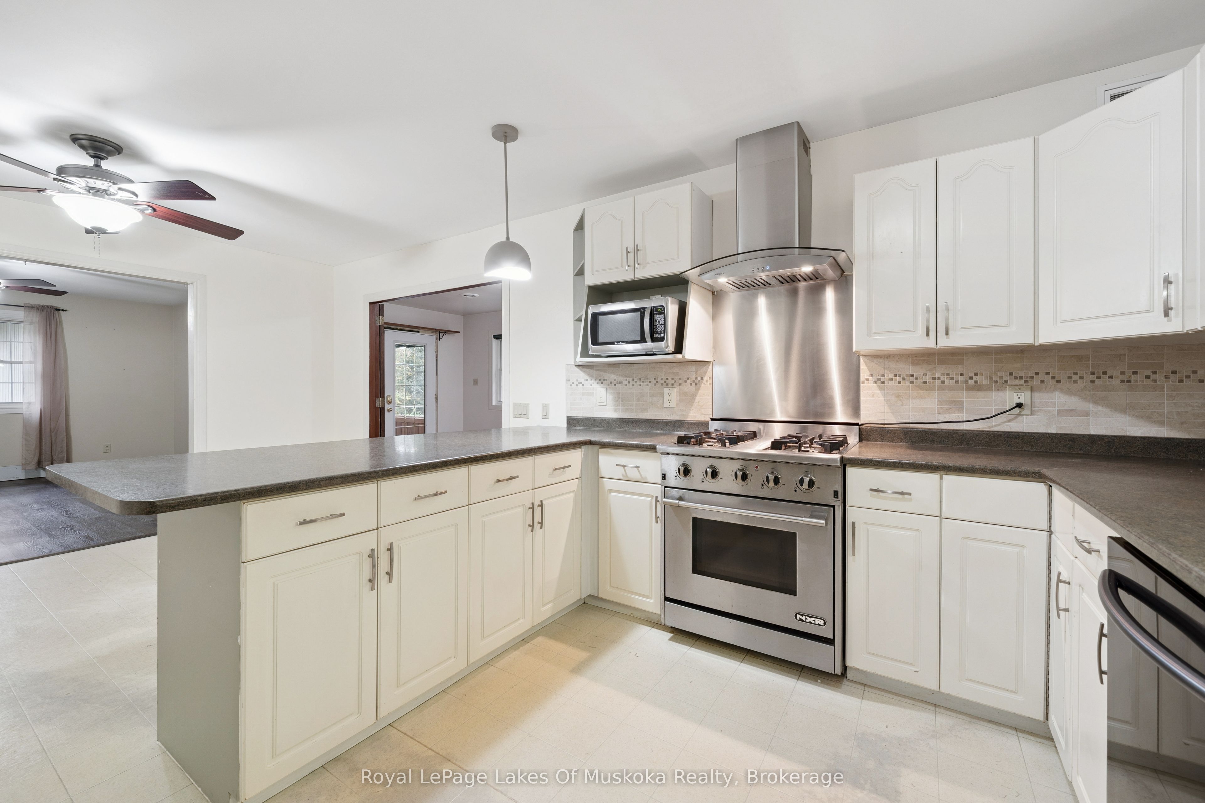 1181 Lone Pine Drive Property Photo 12
