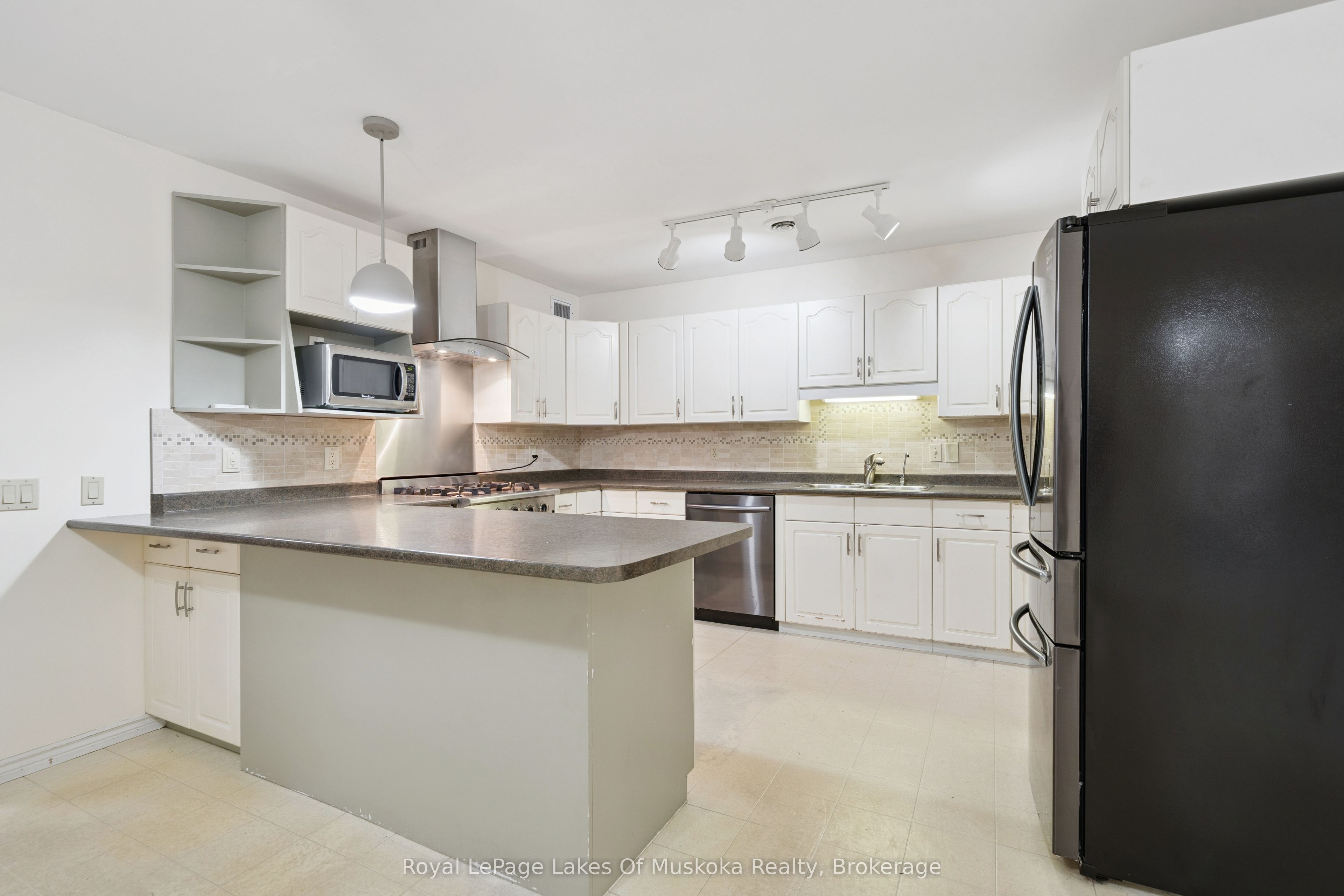 1181 Lone Pine Drive Property Photo 13