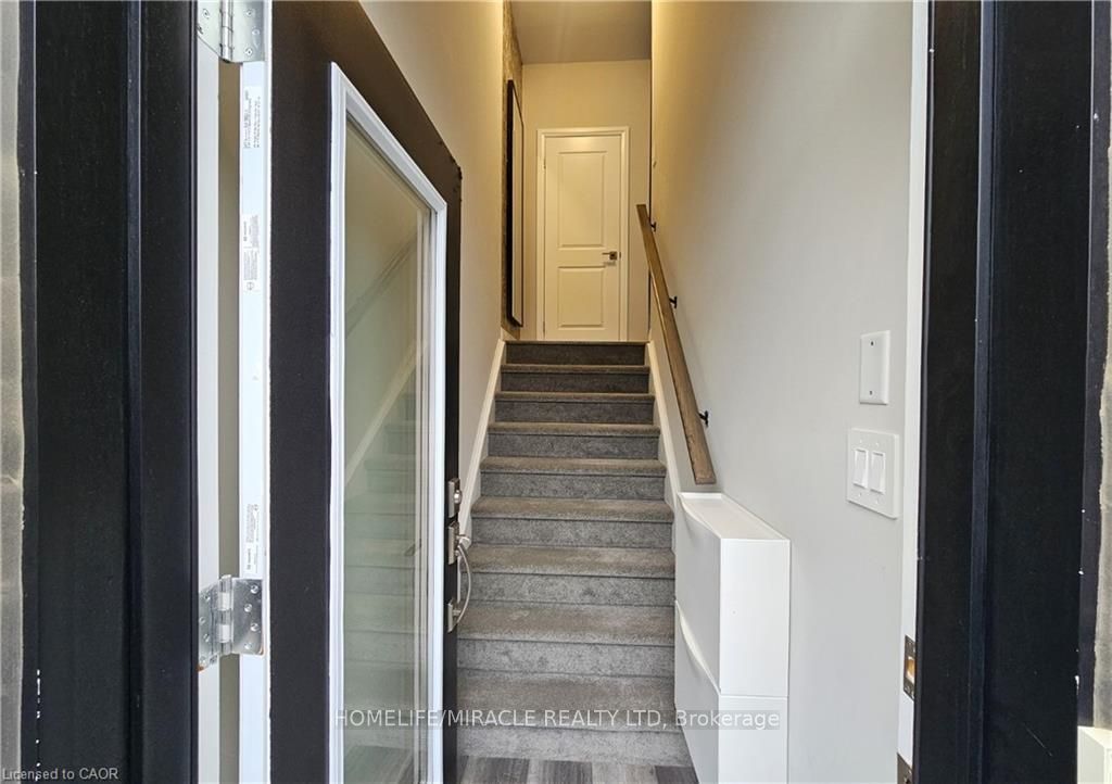 720 Grey Street 4 Property Photo 3