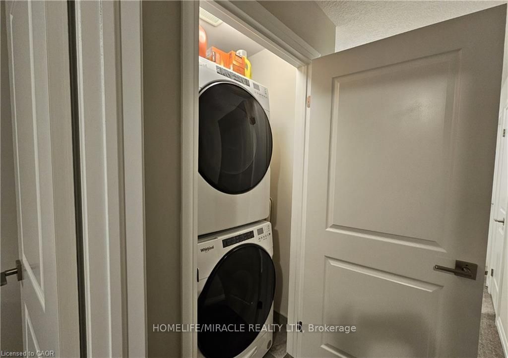 720 Grey Street 4 Property Photo 11