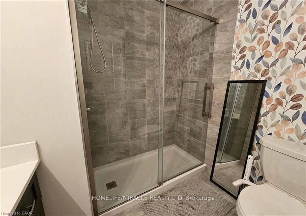 720 Grey Street 4 Property Photo 17