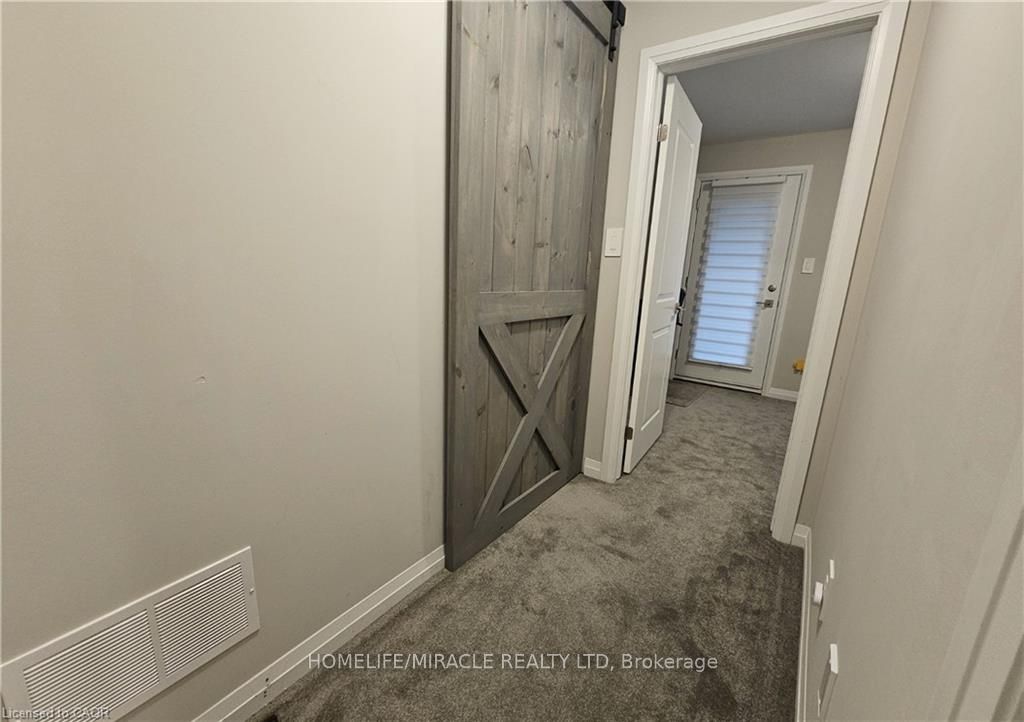 720 Grey Street 4 Property Photo 20