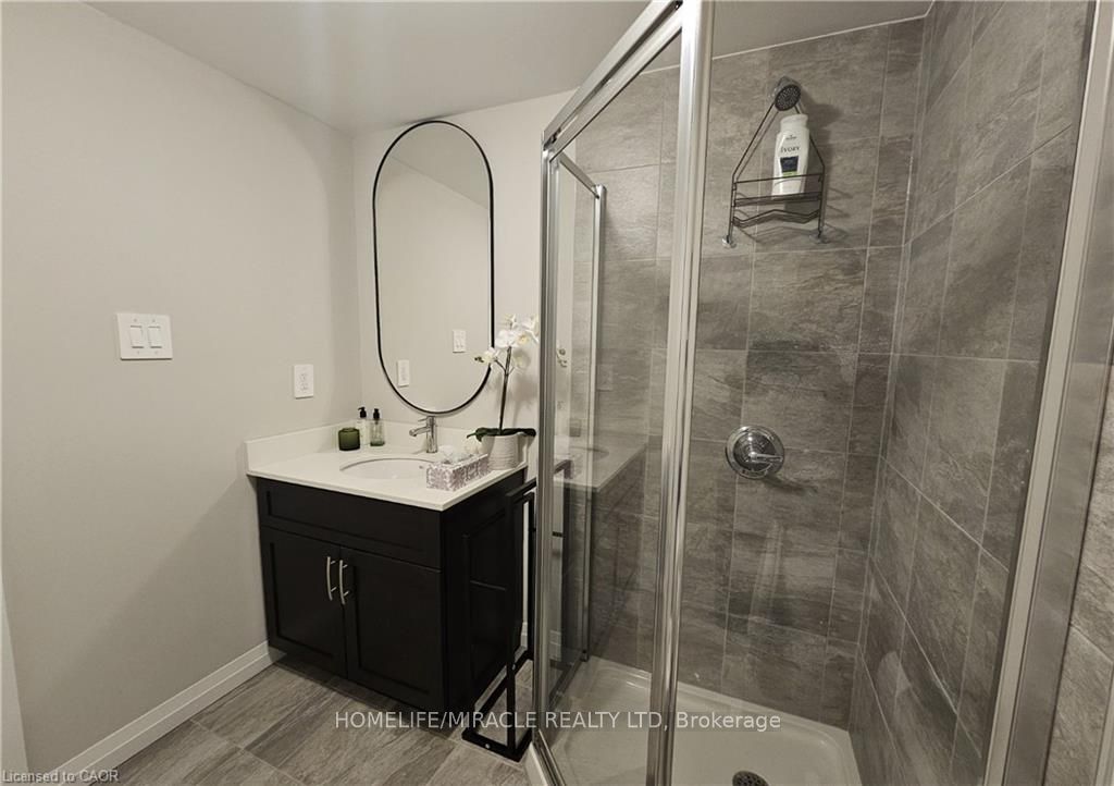 720 Grey Street 4 Property Photo 21