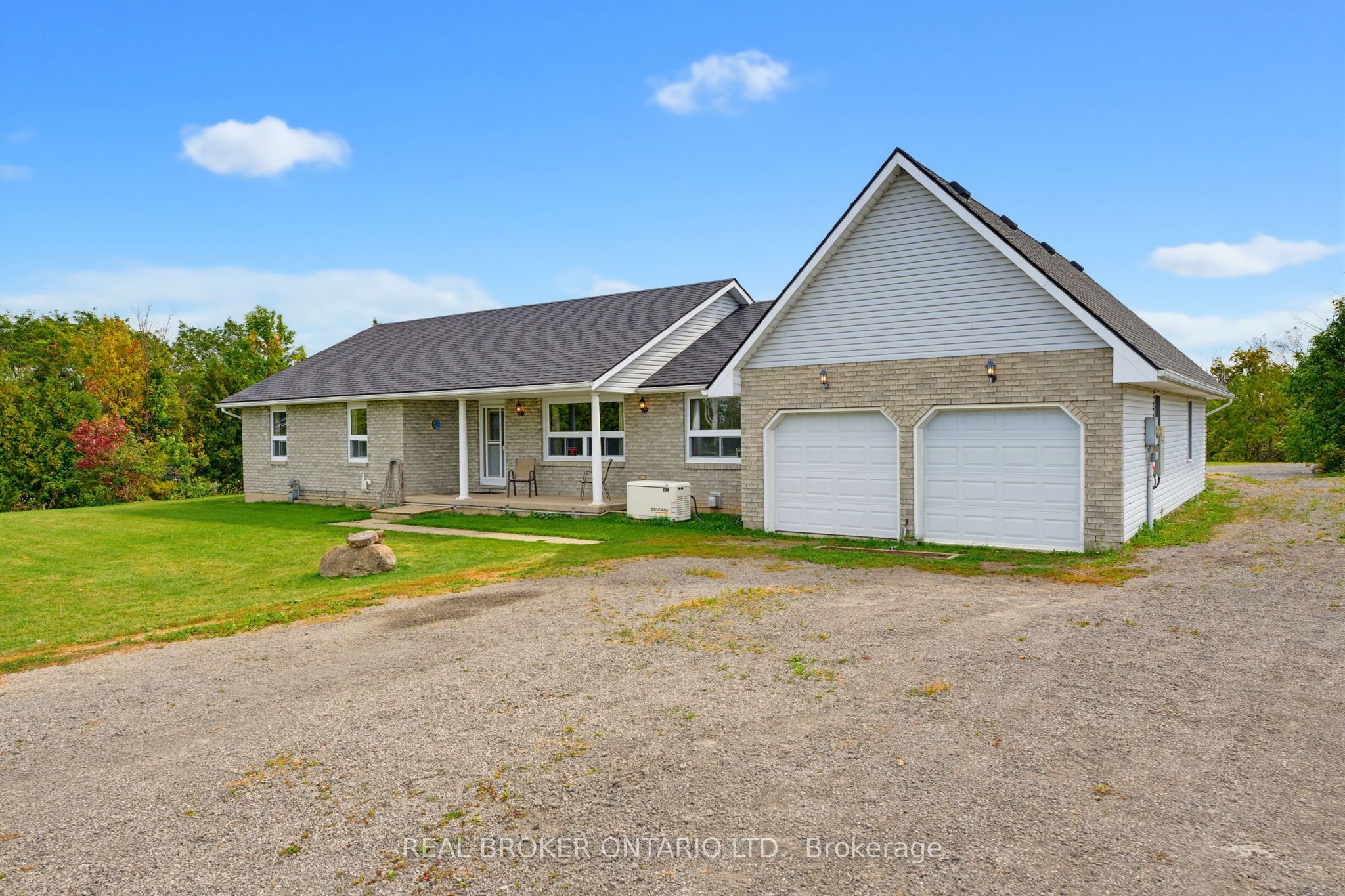 7877 Canborough Road Property Photo 4