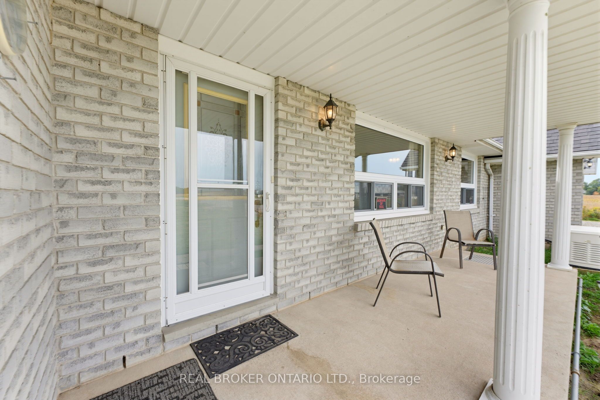 7877 Canborough Road Property Photo 6