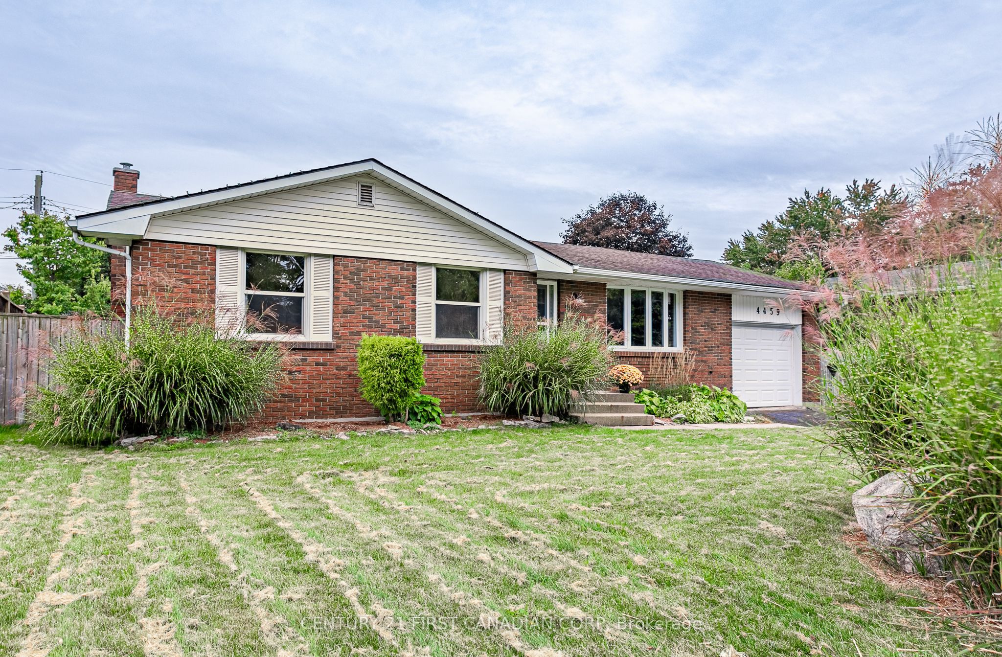4459 Hamilton Road Property Photo 2