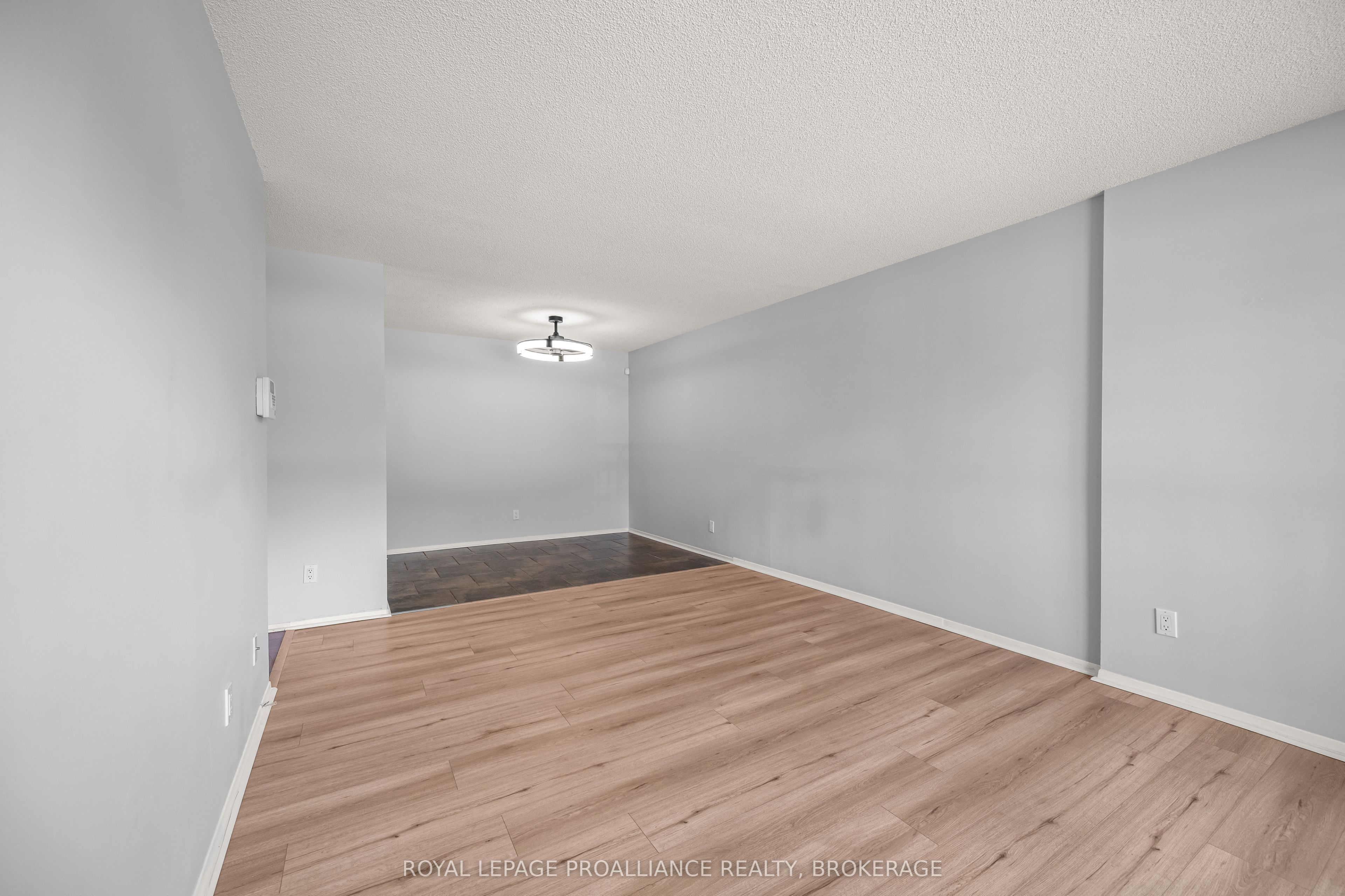 17 Eldon Hall Place 112 Property Photo 10