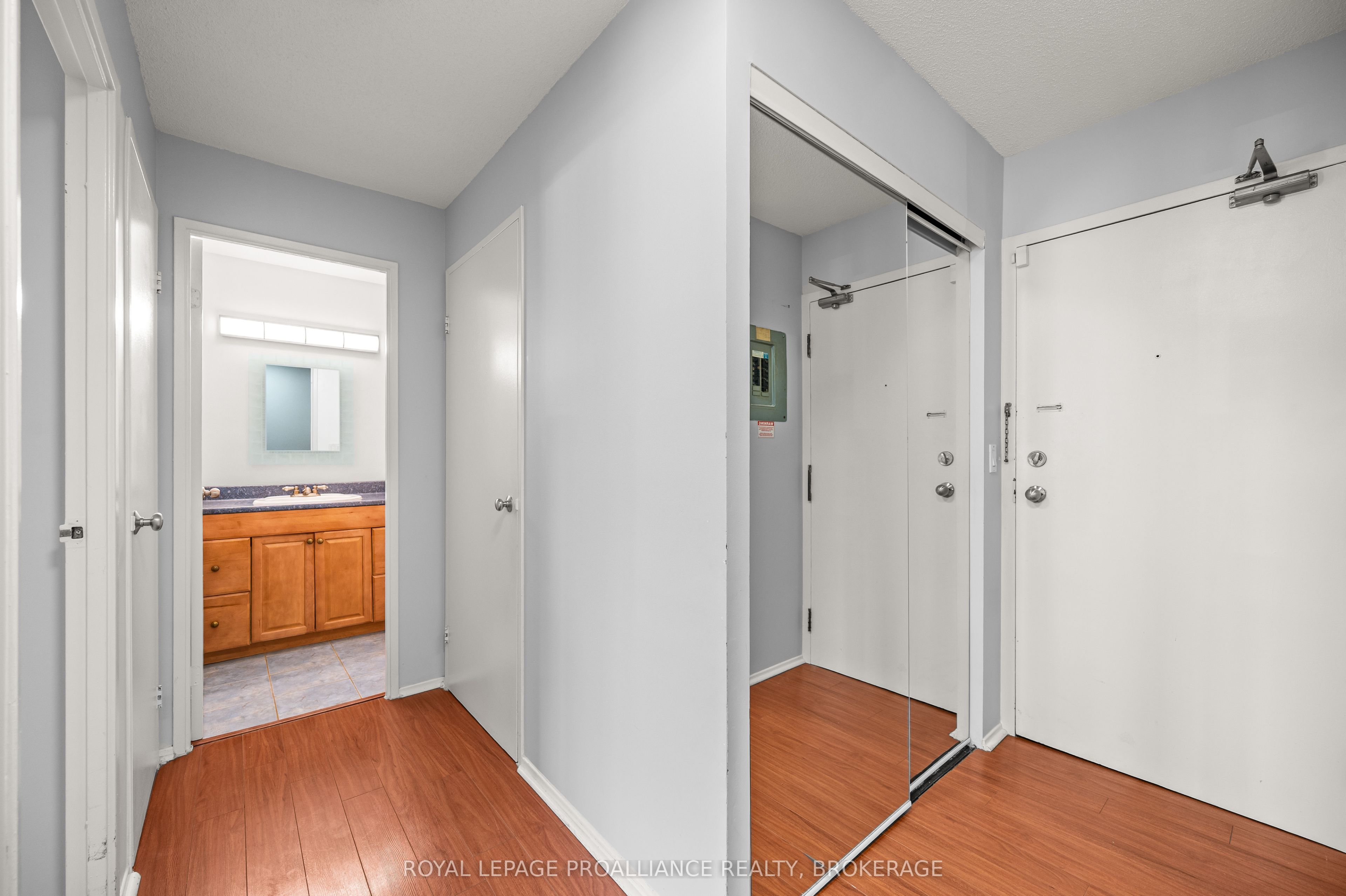 17 Eldon Hall Place 112 Property Photo 11