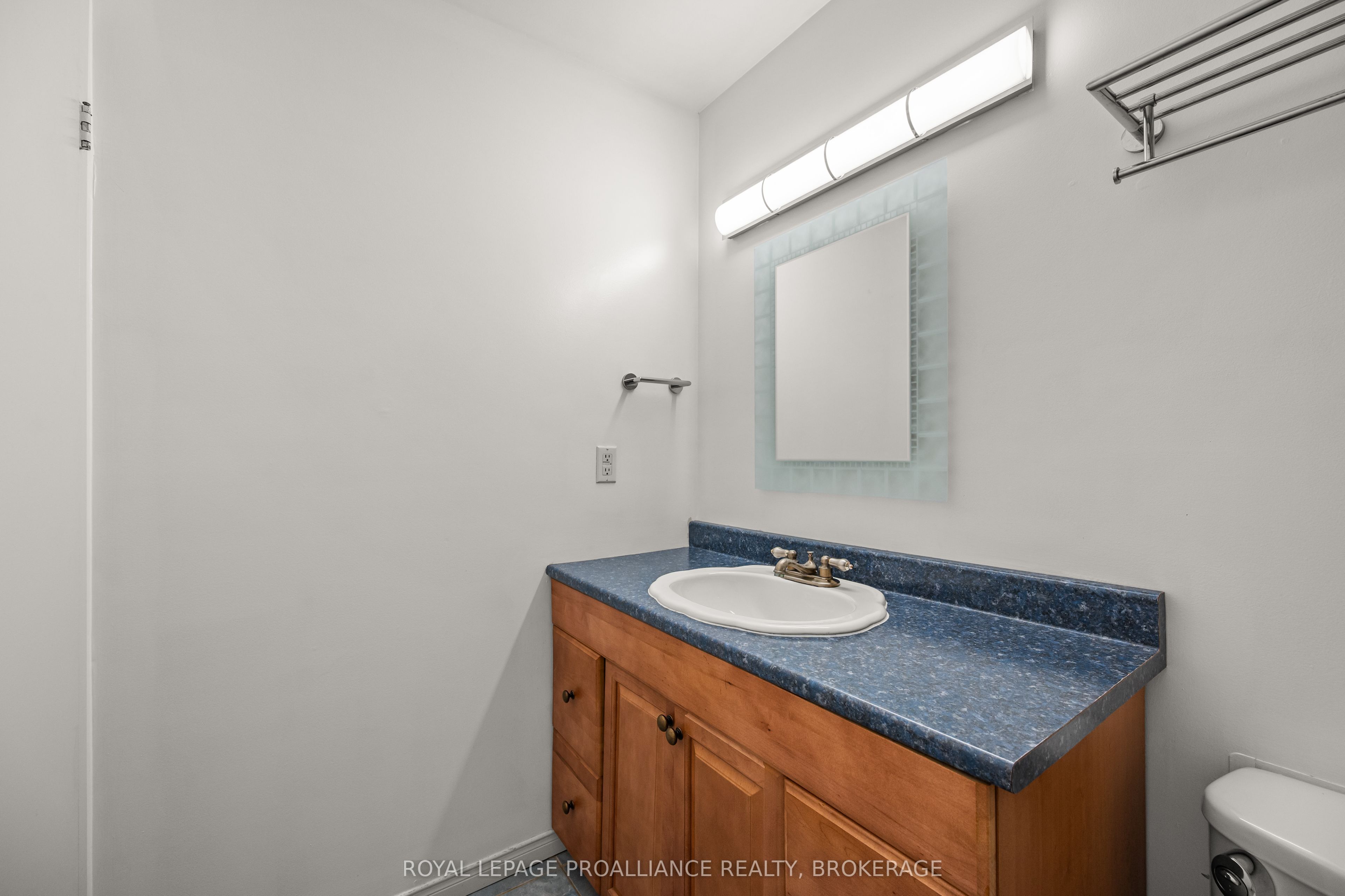 17 Eldon Hall Place 112 Property Photo 22