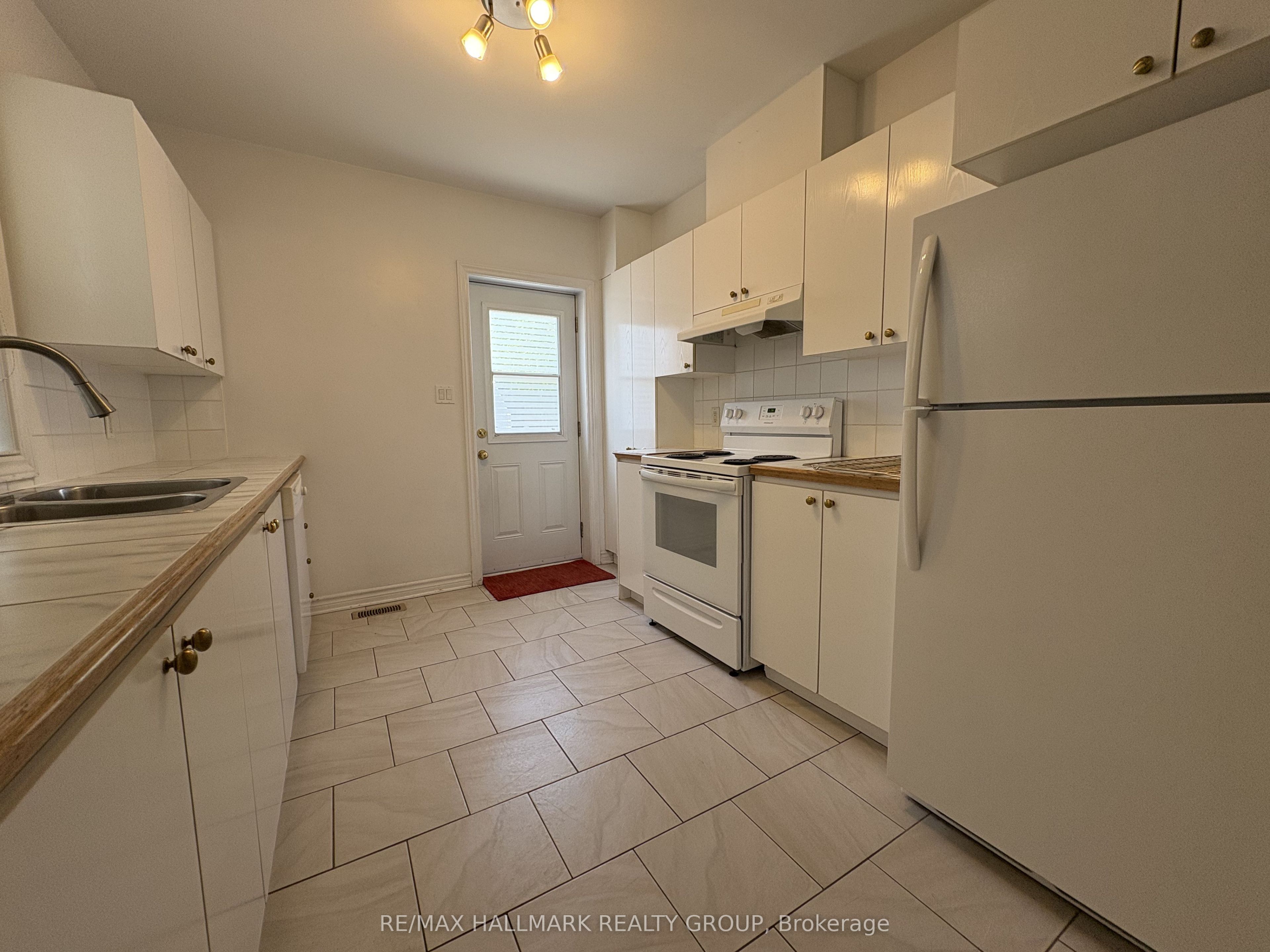 230 Cumberland Street Property Photo 4