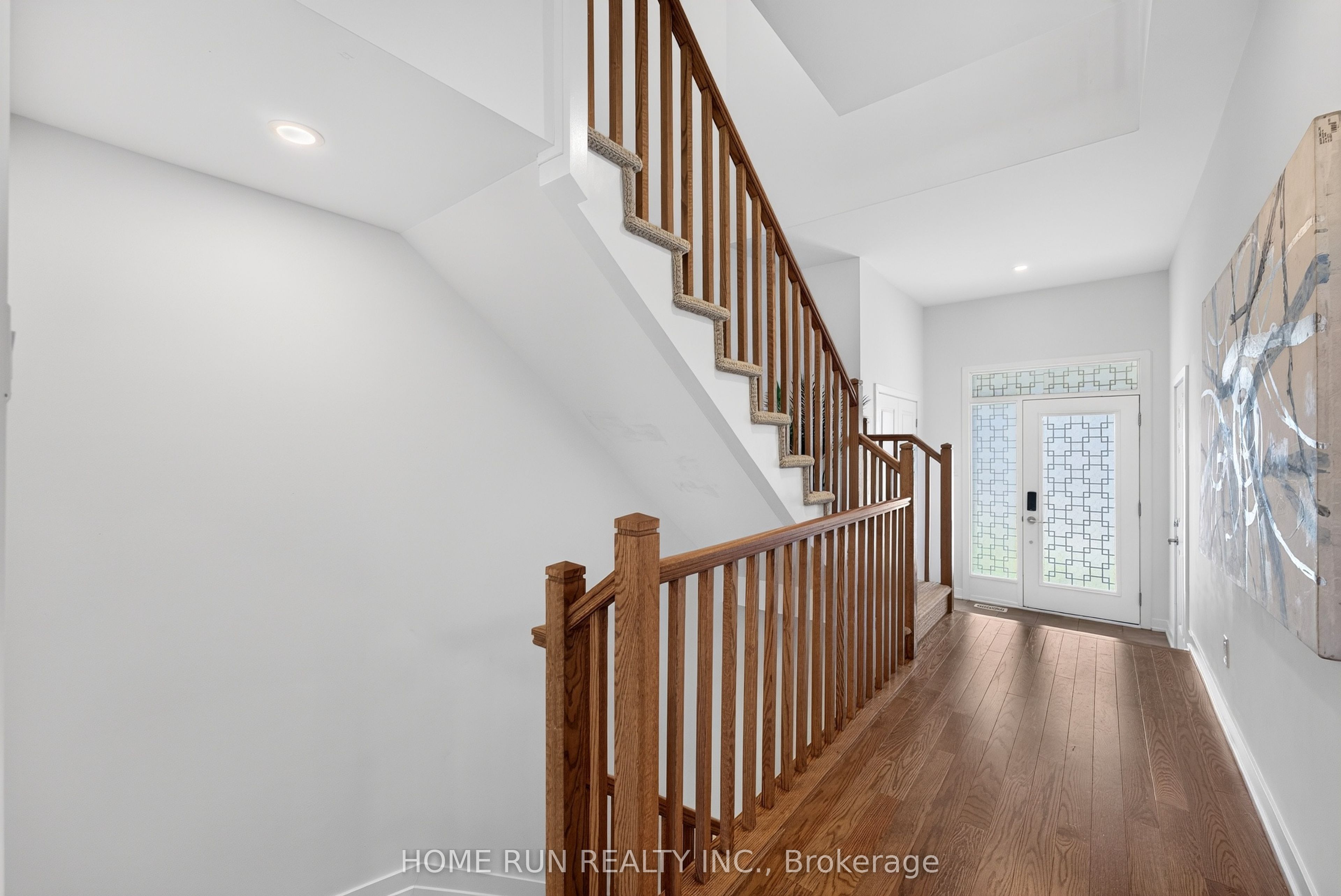 216 Trumpeter Grove Property Photo 4