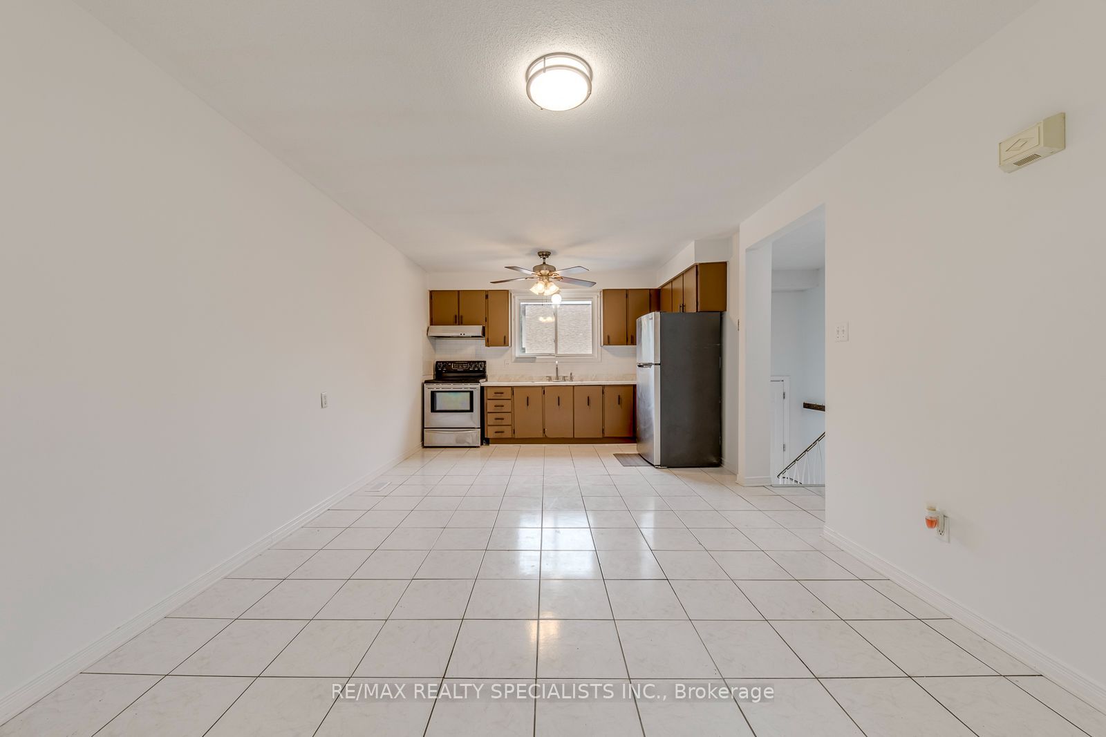 325 Mary Street 7 Property Photo 7