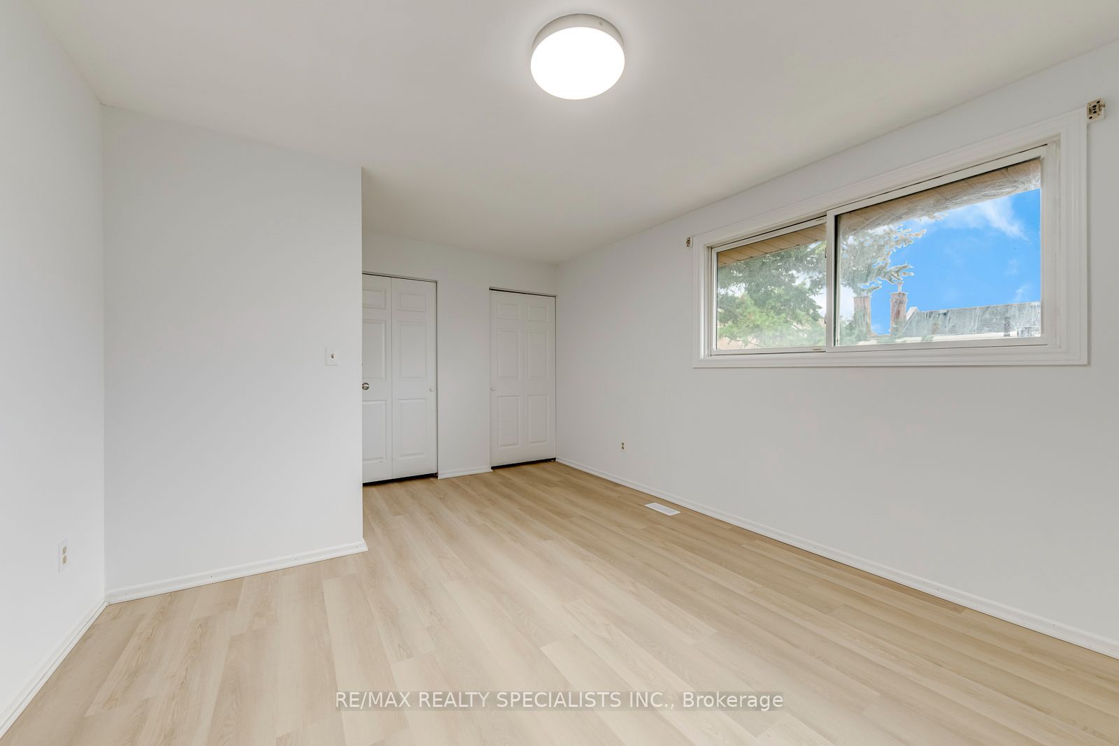 325 Mary Street 7 Property Photo 22