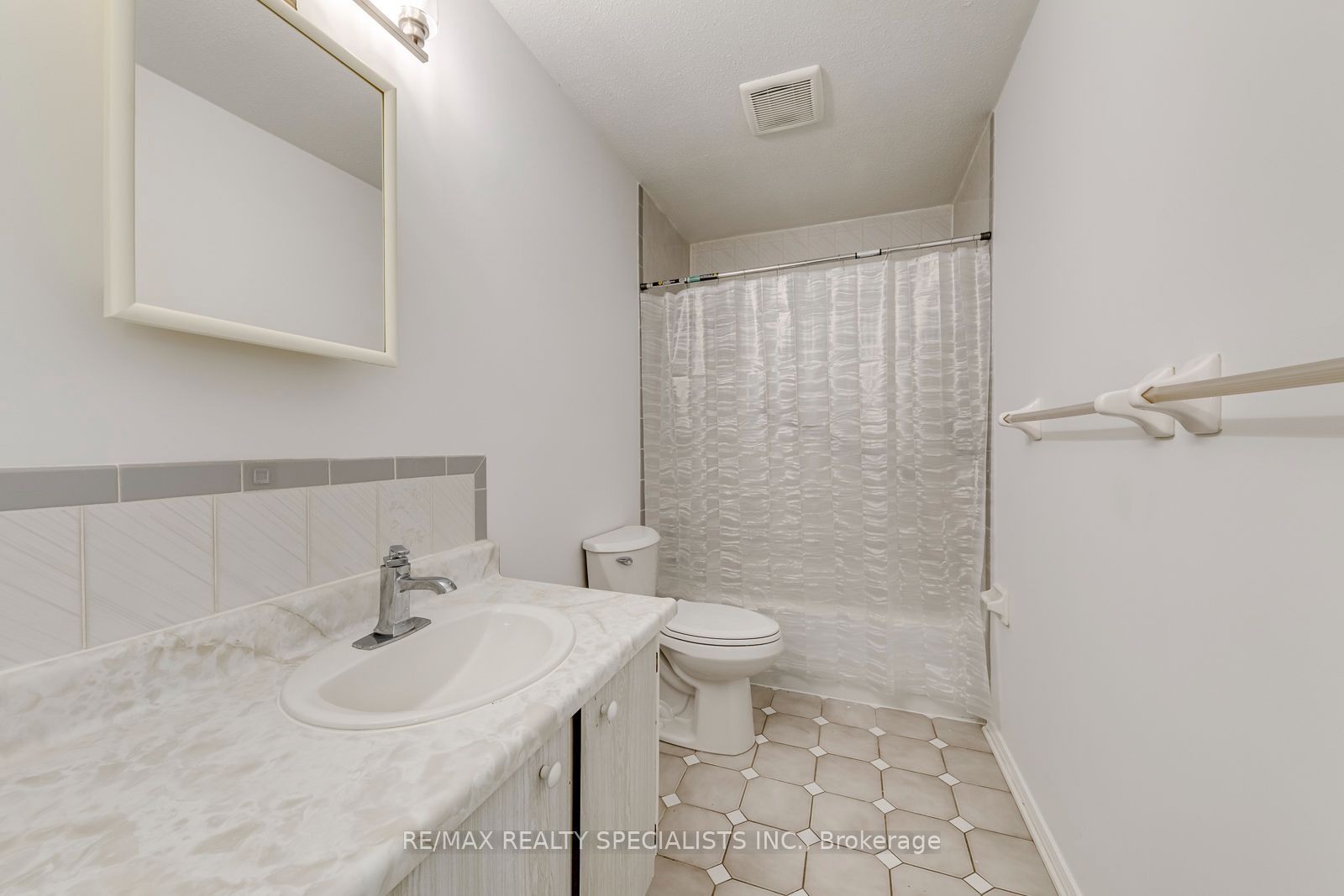 325 Mary Street 7 Property Photo 27