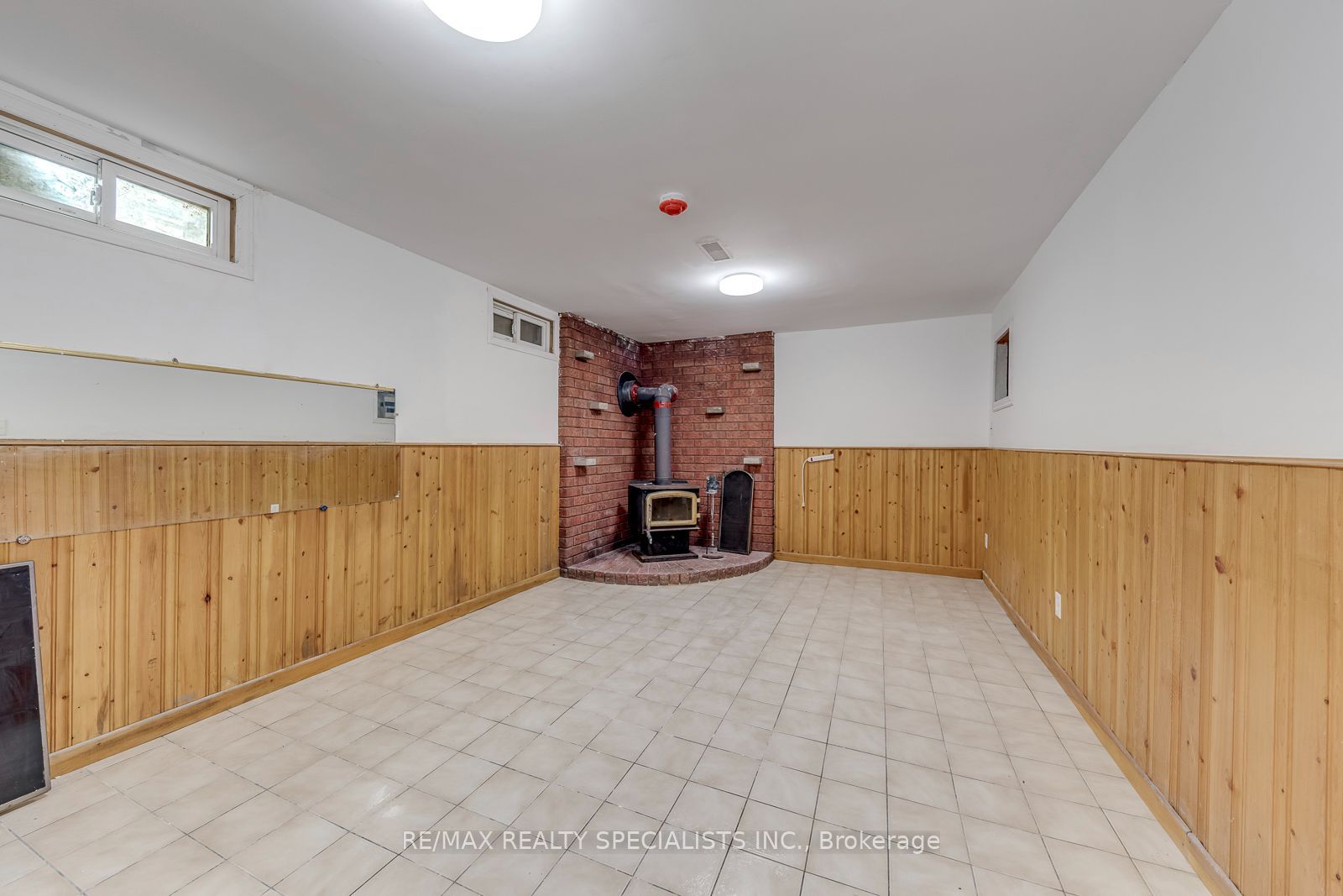 325 Mary Street 7 Property Photo 32