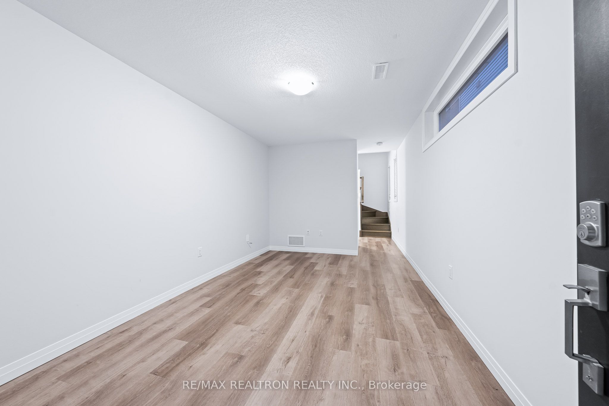 30 Times Square Boulevard 99 Property Photo 7