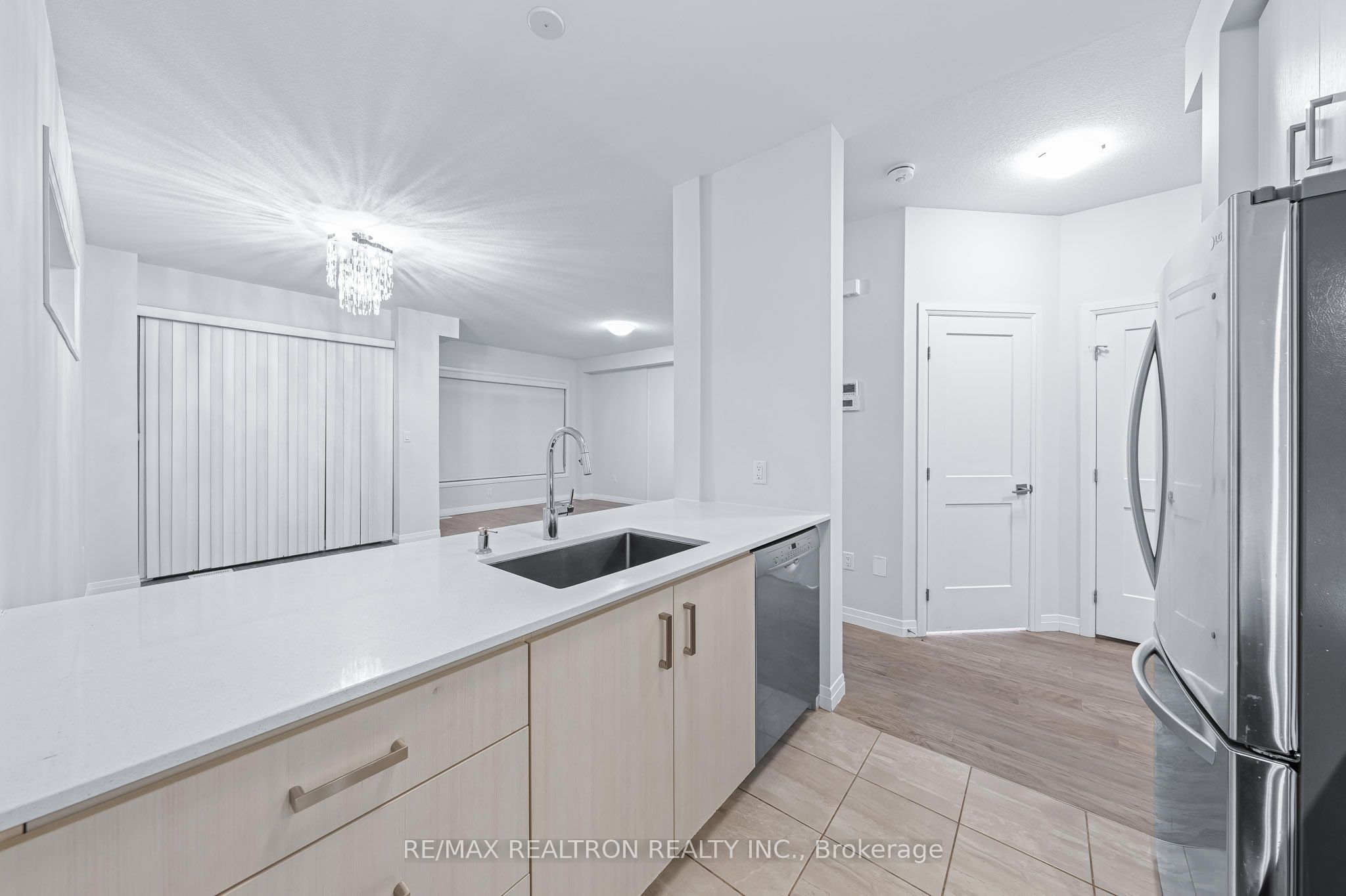 30 Times Square Boulevard 99 Property Photo 13