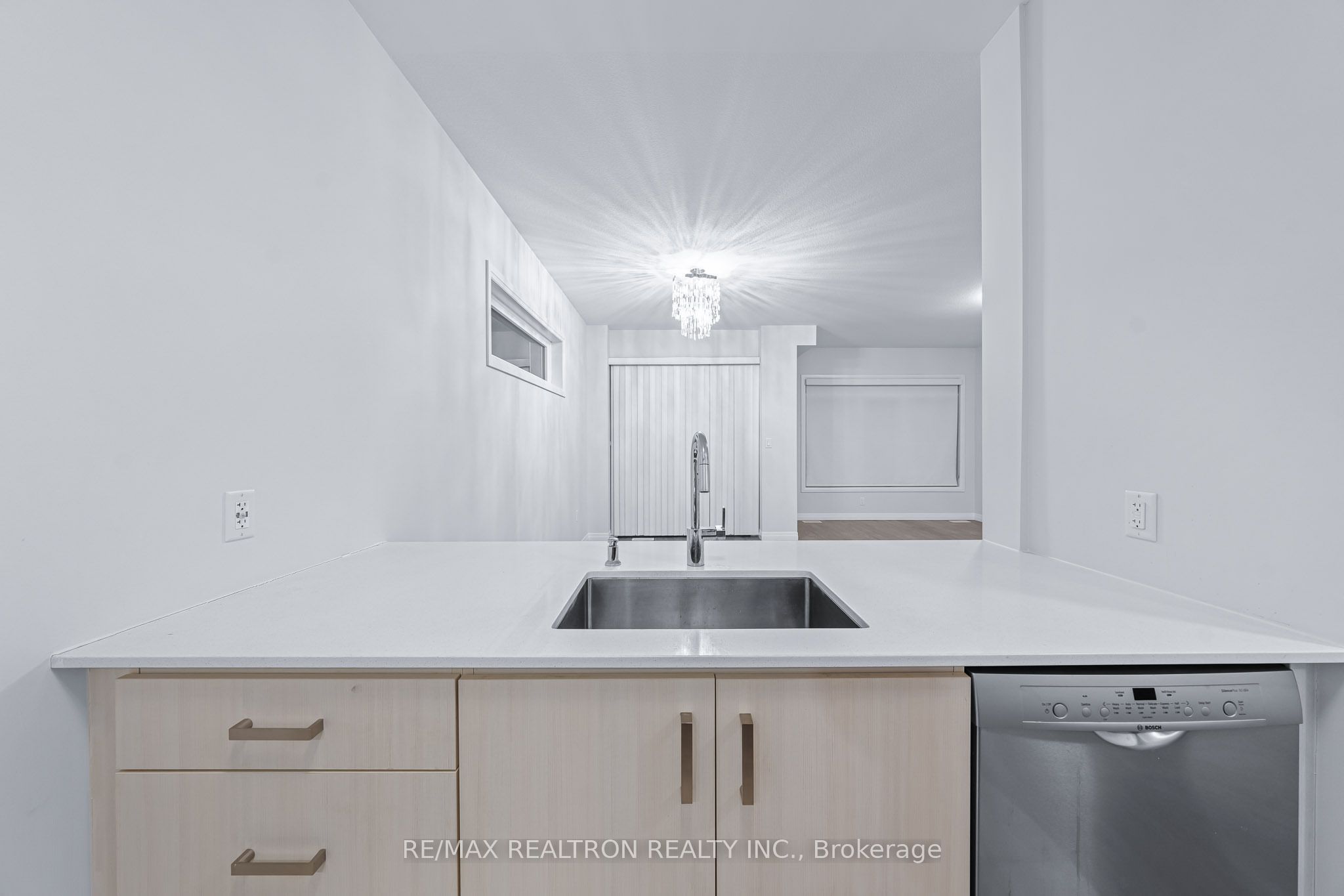 30 Times Square Boulevard 99 Property Photo 14