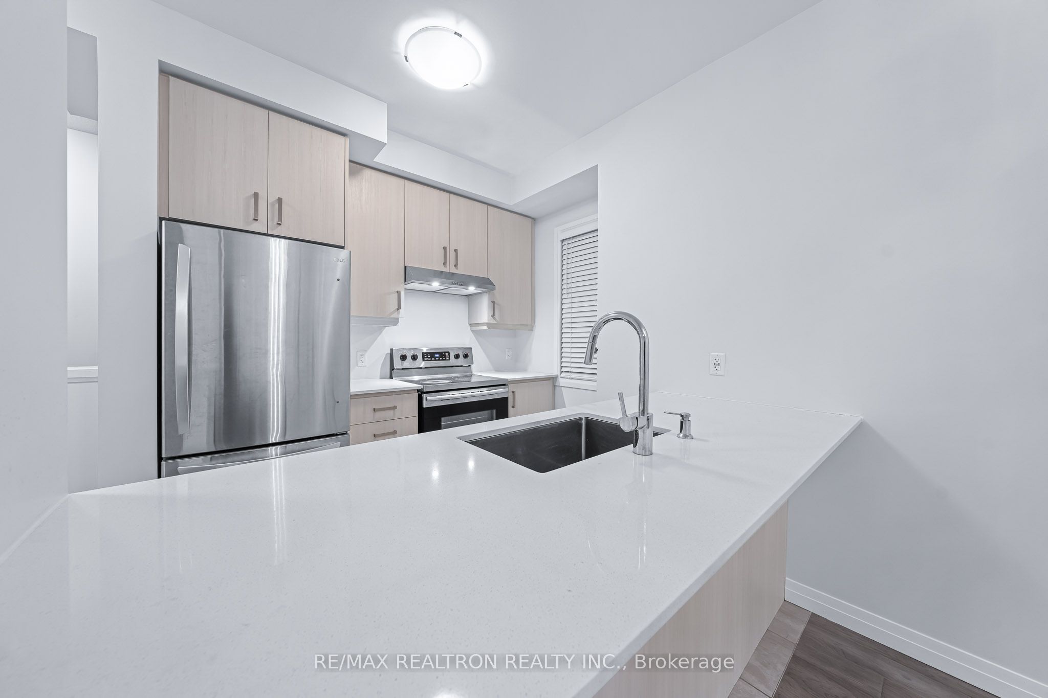 30 Times Square Boulevard 99 Property Photo 16