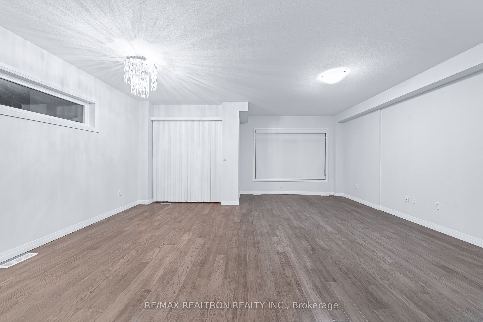 30 Times Square Boulevard 99 Property Photo 17