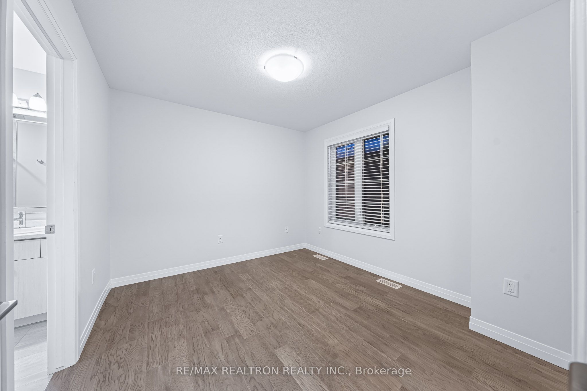 30 Times Square Boulevard 99 Property Photo 33