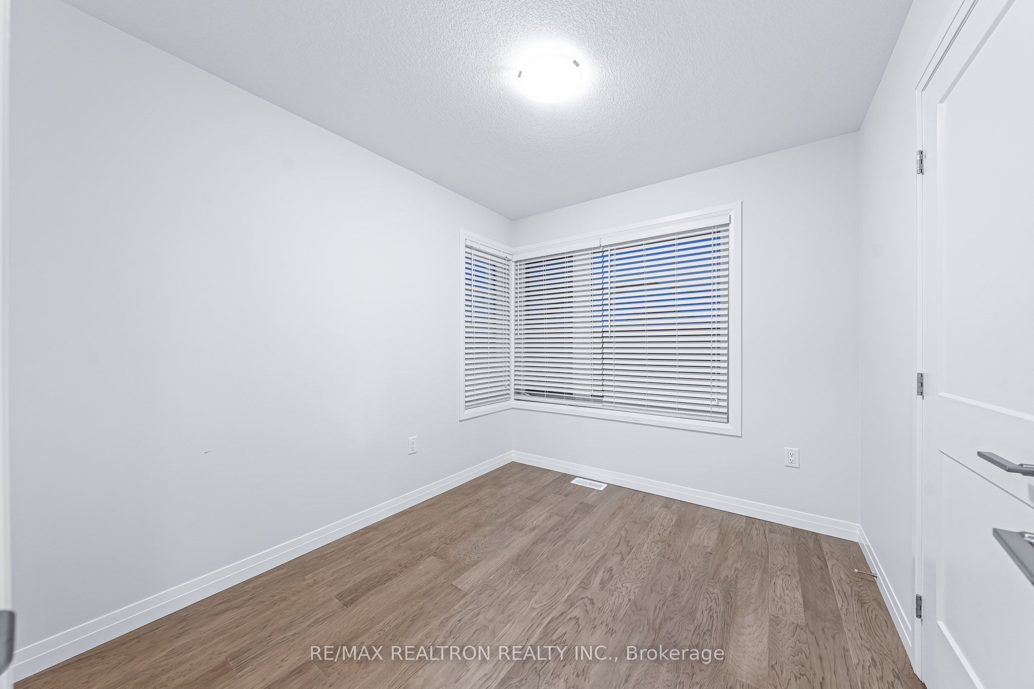 30 Times Square Boulevard 99 Property Photo 38