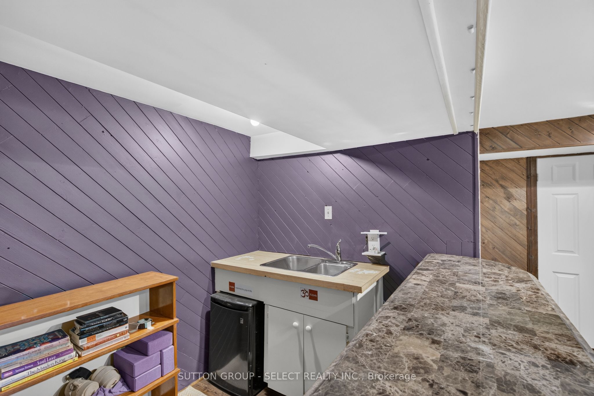 280 Charlotte Street Property Photo 20
