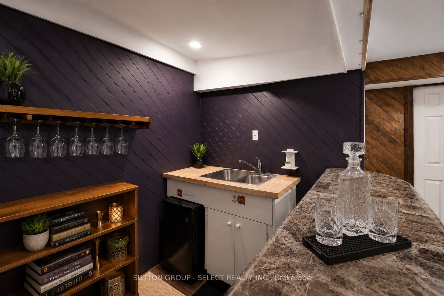 280 Charlotte Street Property Photo 21
