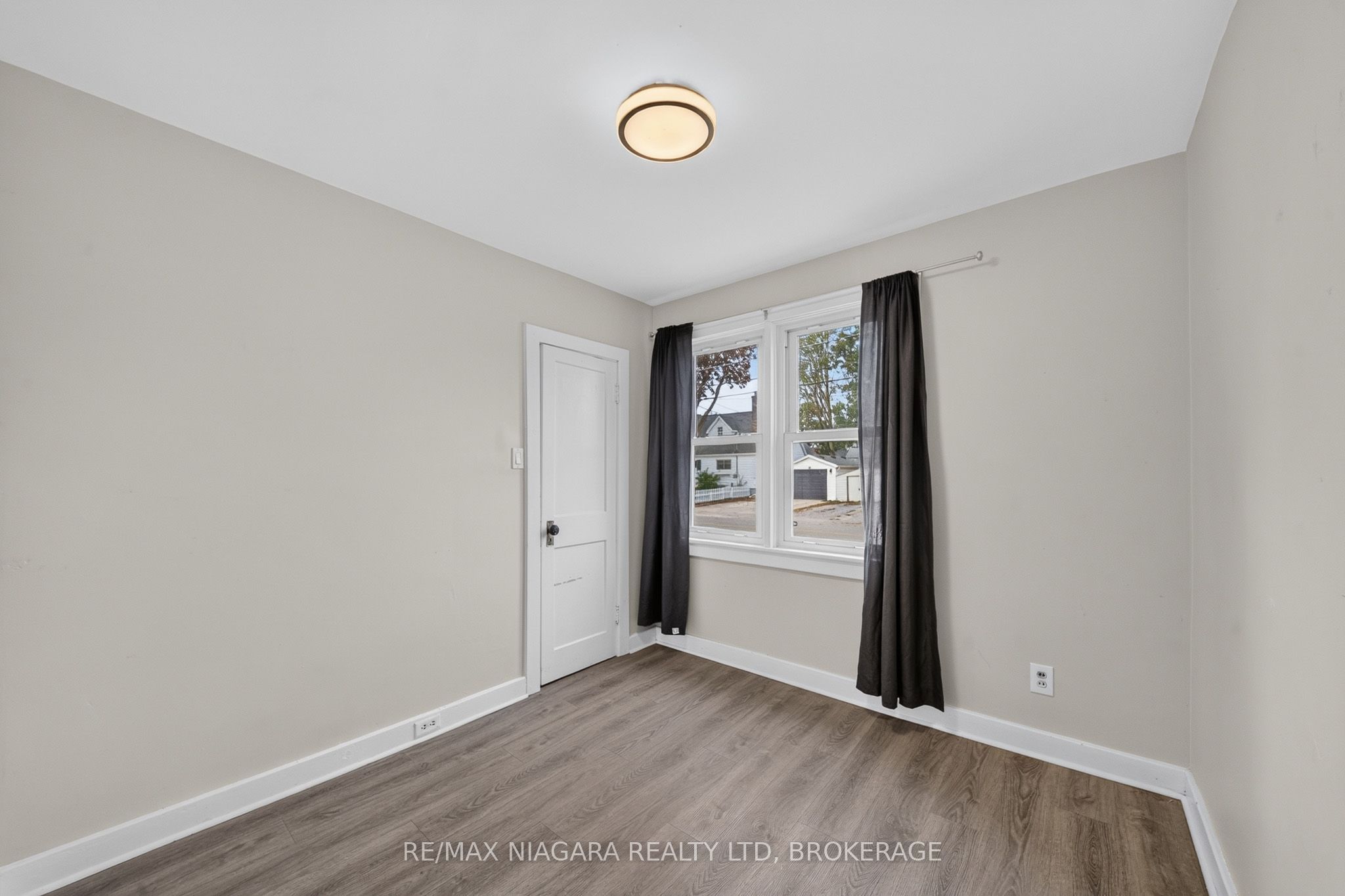 6520 Barker Street Property Photo 10