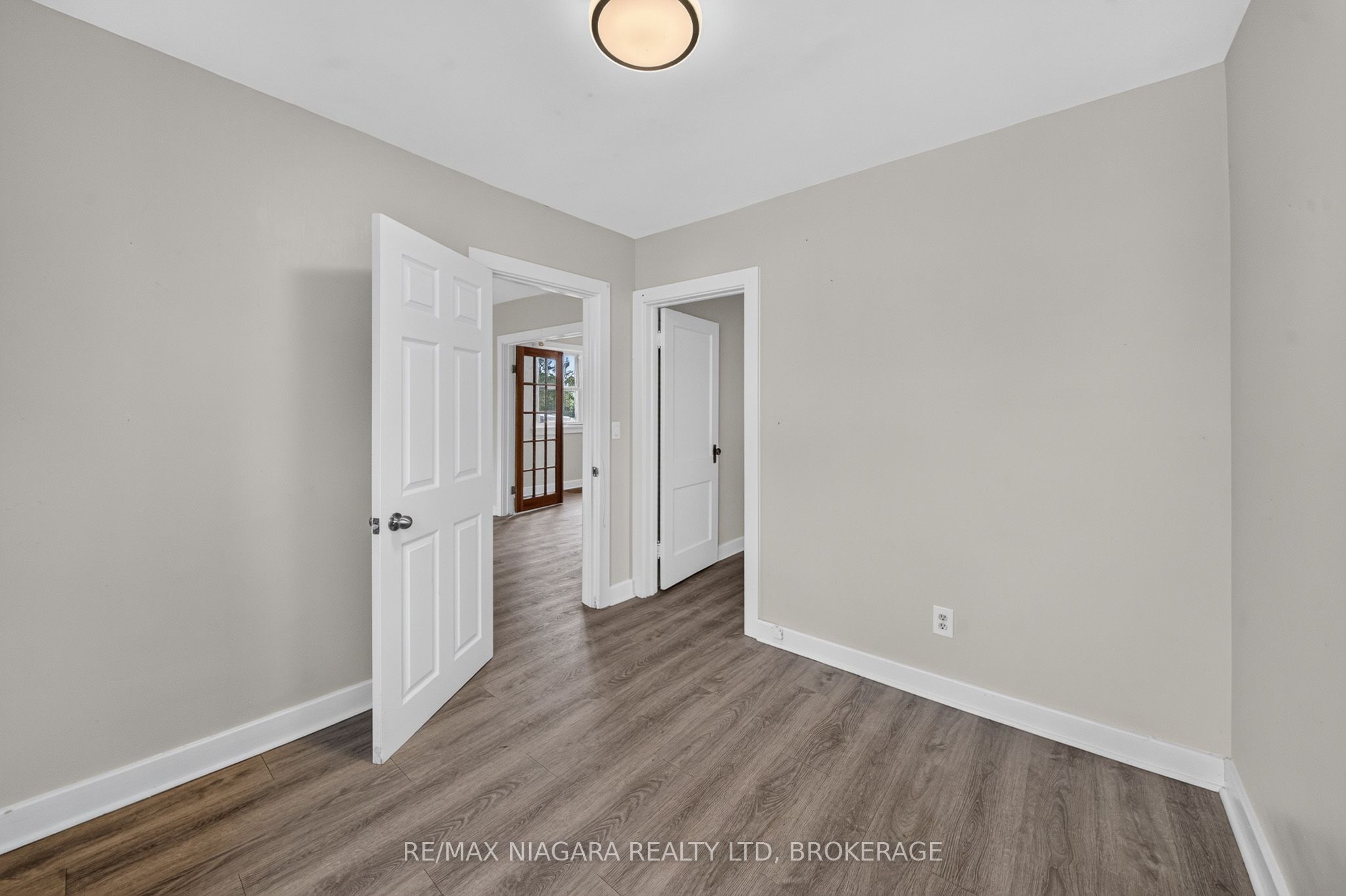 6520 Barker Street Property Photo 11