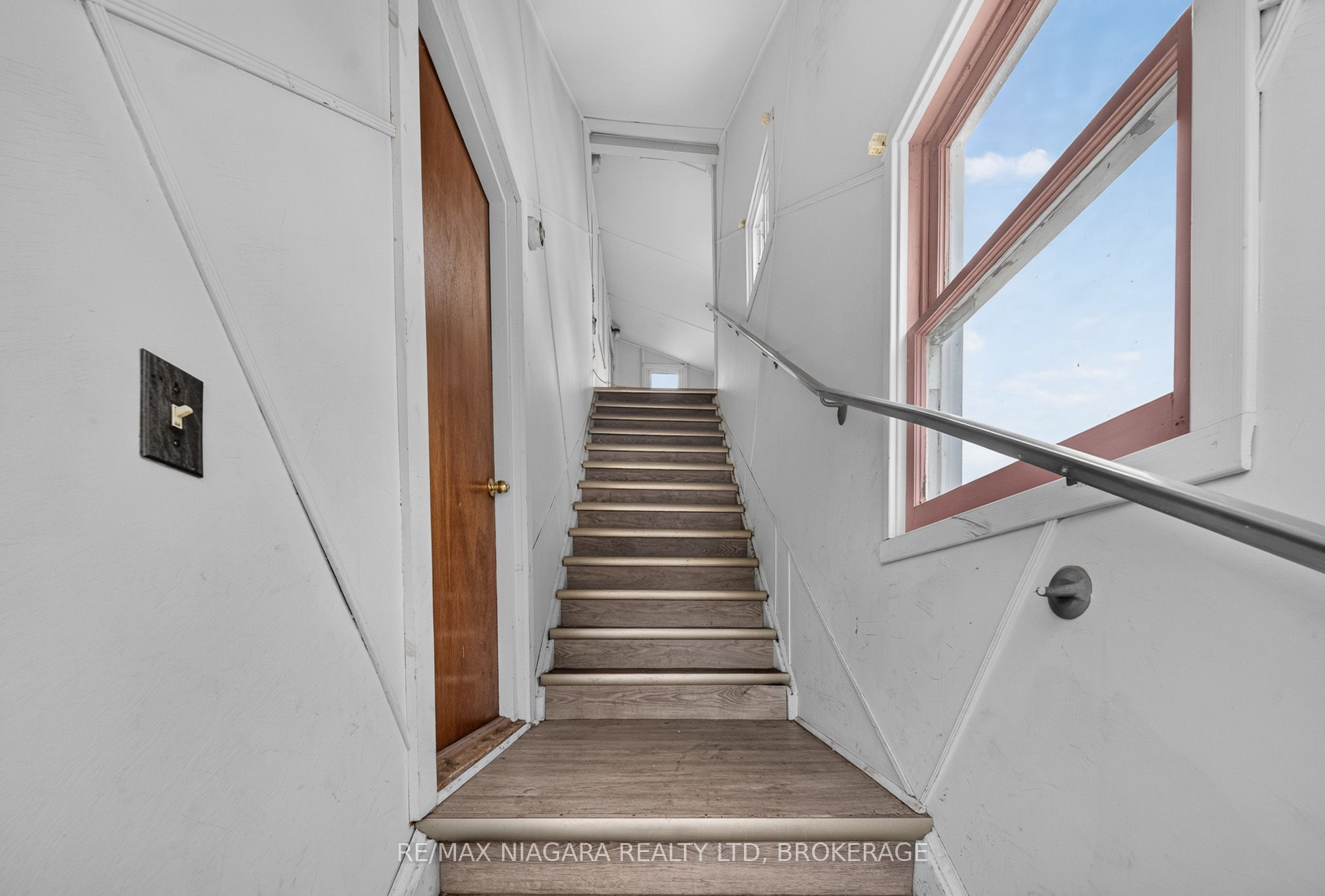 6520 Barker Street Property Photo 24