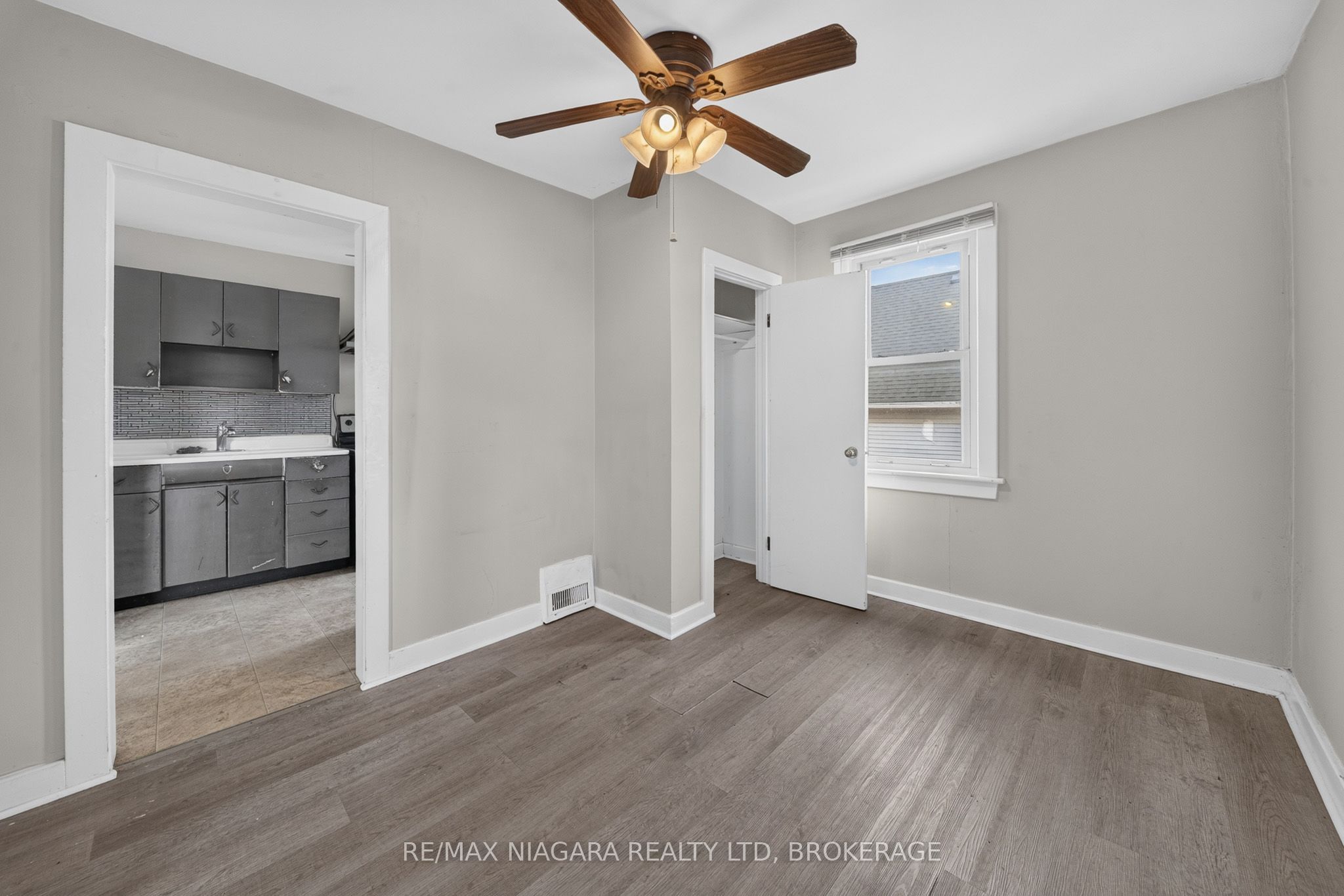 6520 Barker Street Property Photo 27